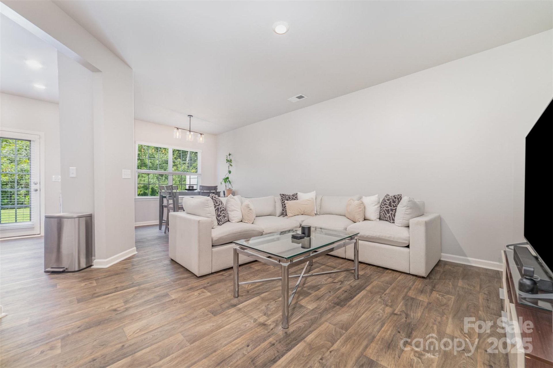 Property image 4 at 6123 Guildford Hill Lane, Charlotte, NC 28215