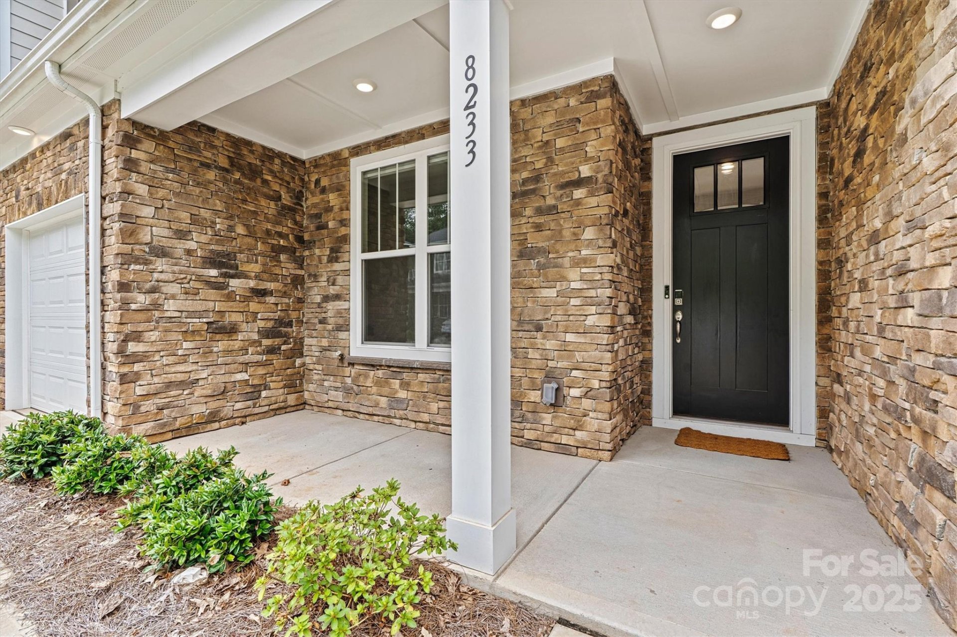 Property image 3 at 8233 Merryvale Lane, Charlotte, NC 28214
