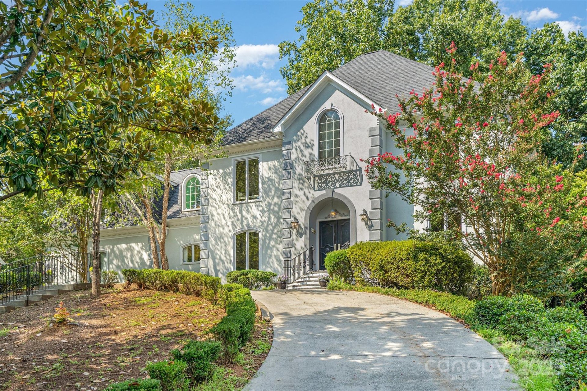 Belingrath, Charlotte Community