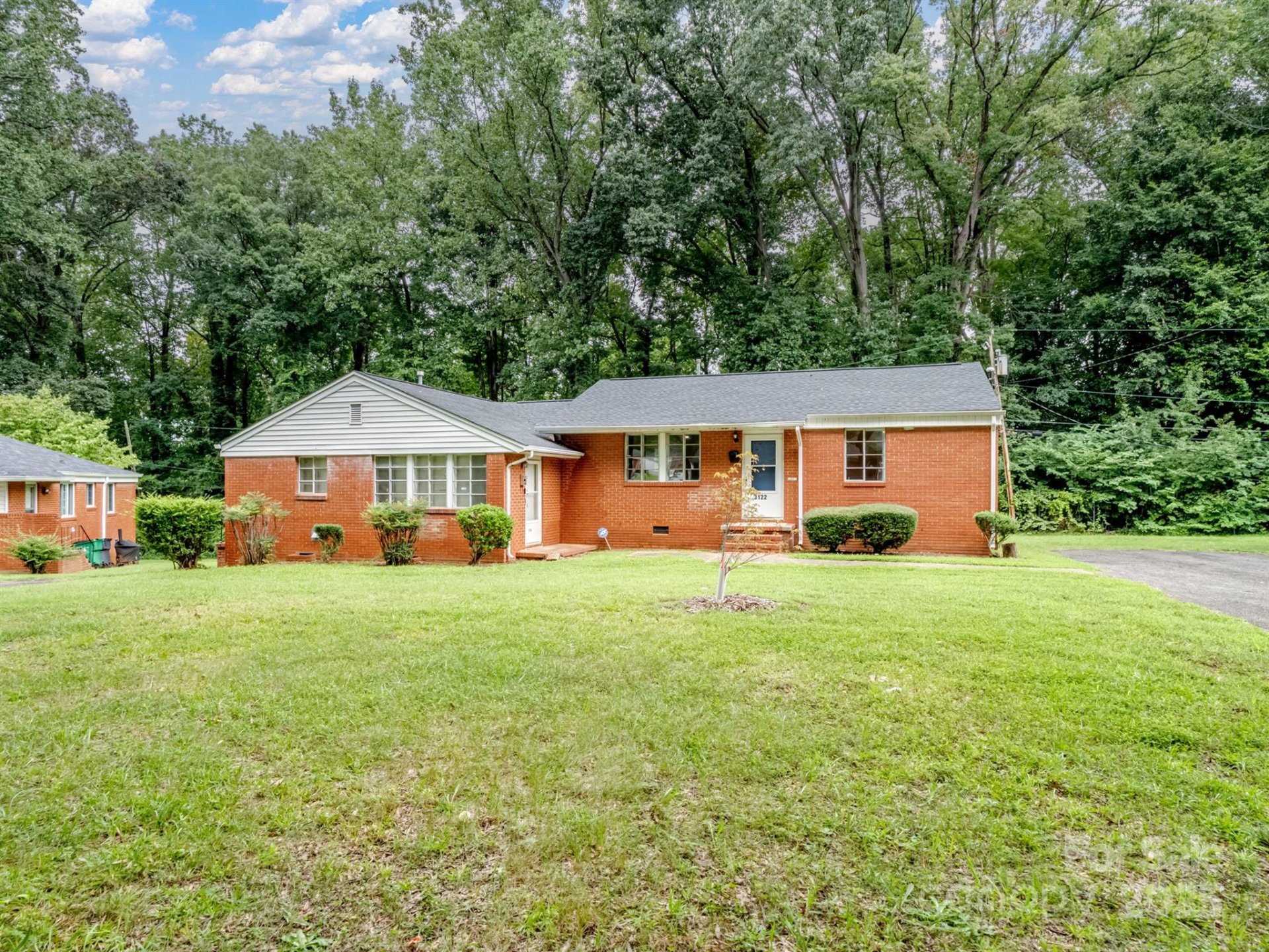 Property image 2 at 3122 Marlborough Road, Charlotte, NC 28208