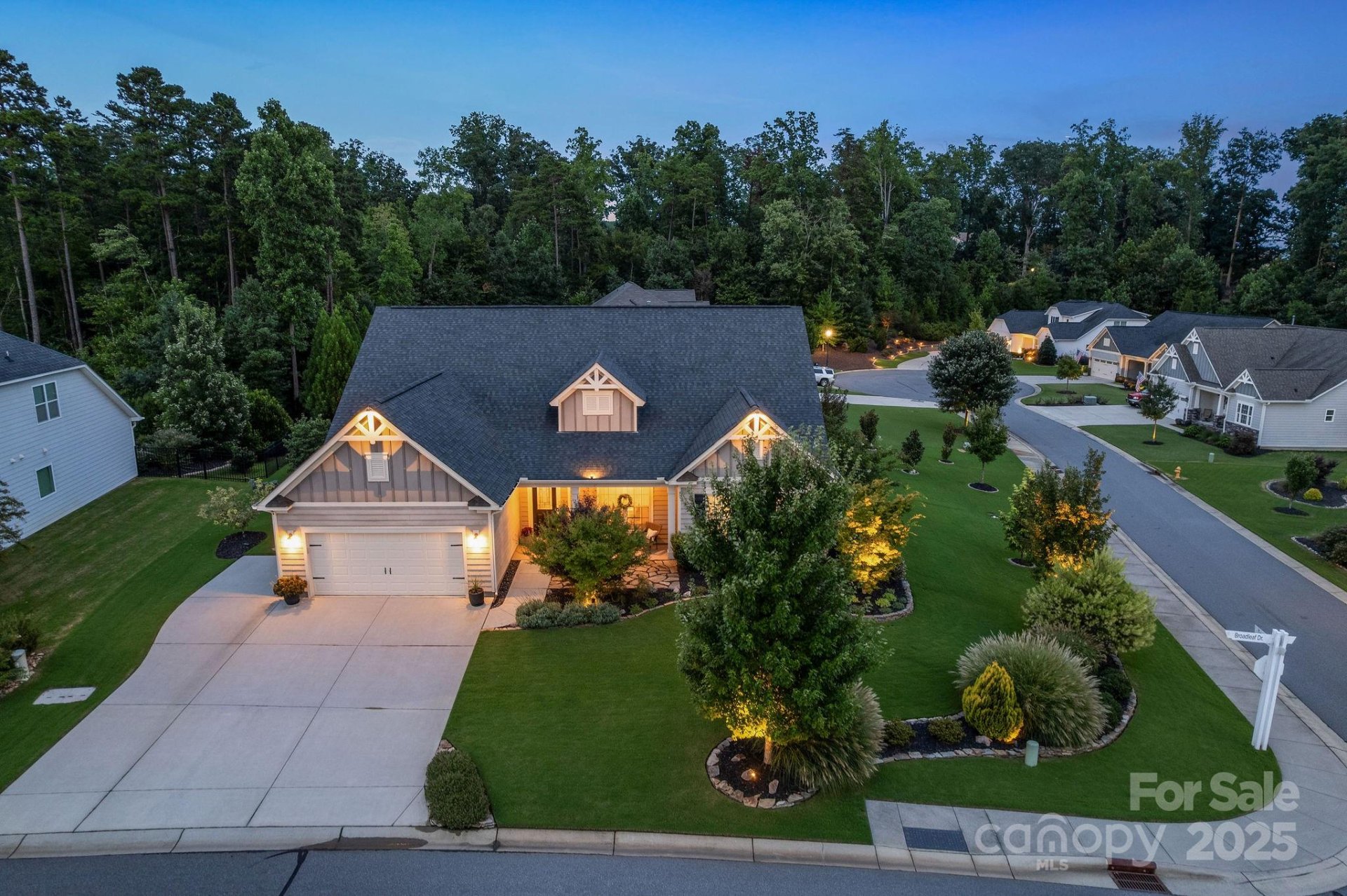 Property image 2 at 320 Broadleaf Drive, Denver, NC 28037