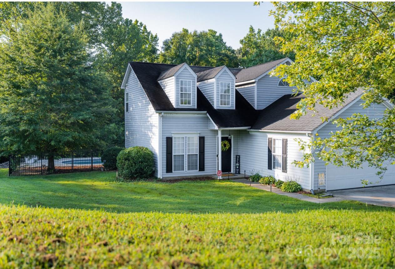 Property image 3 at 105 S Tanninger Road, Mount Holly, NC 28120