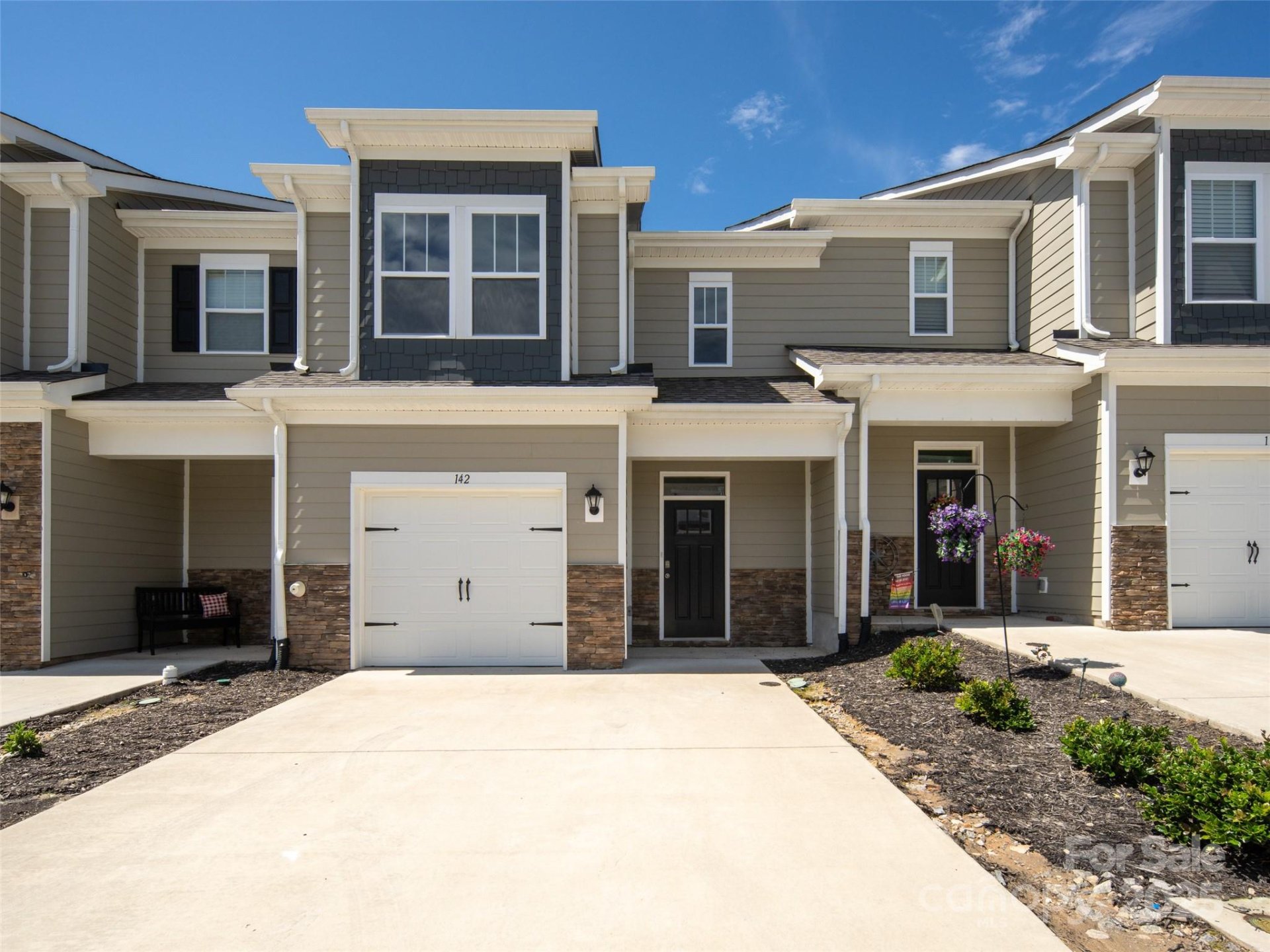 142 Creekview Road