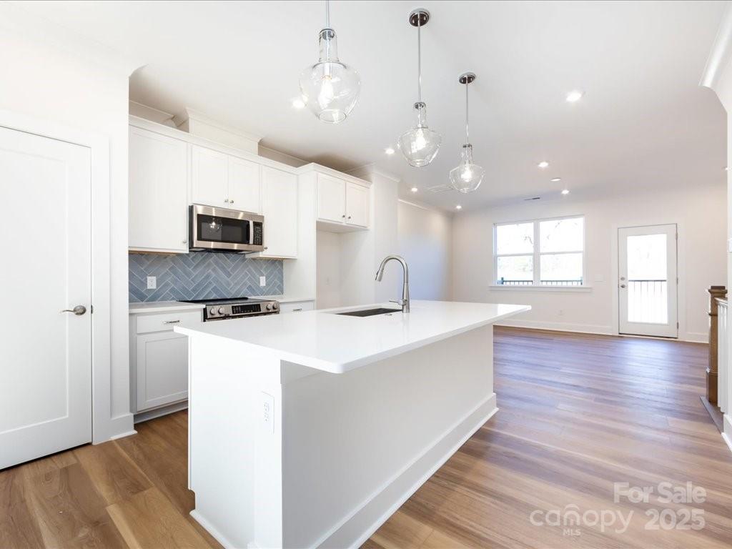 Property image 3 at 6027 Pivot Court, Charlotte, NC 28205