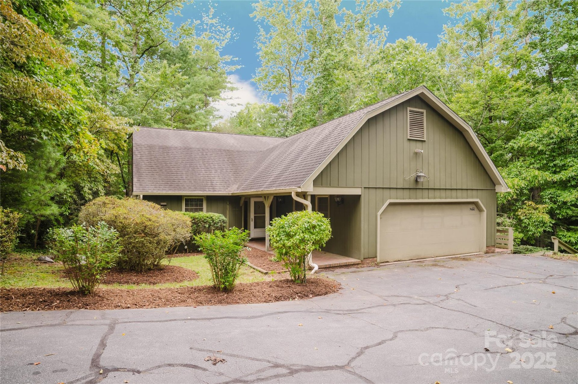 305 Heathcote Road