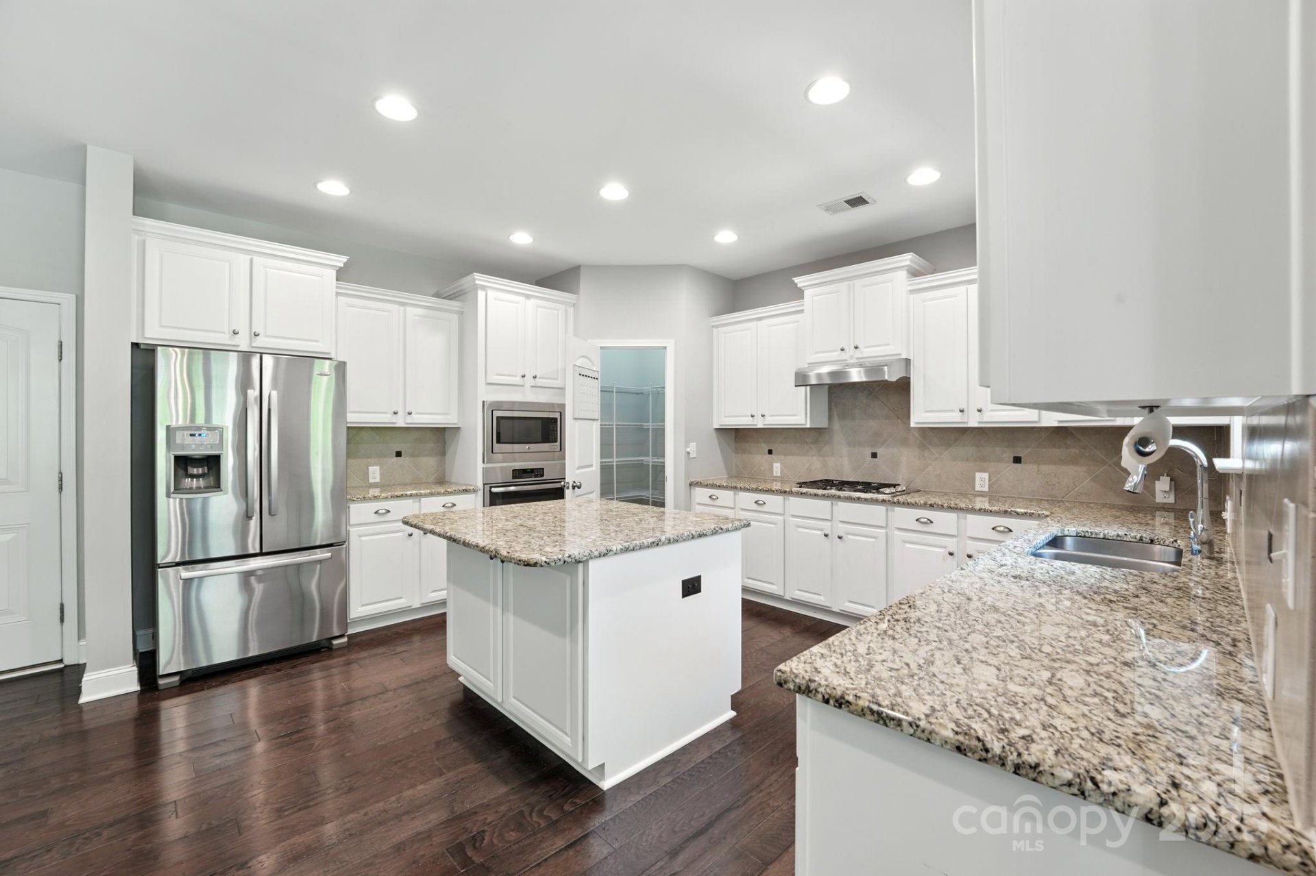 Property image 3 at 285 E Waterlynn Road, Mooresville, NC 28115