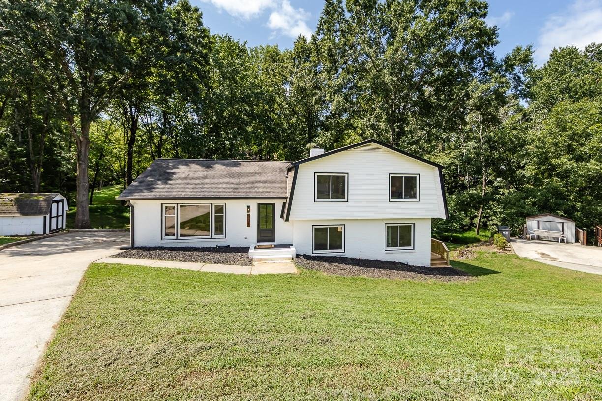 Property image 3 at 301 Dollar Circle, Charlotte, NC 28270