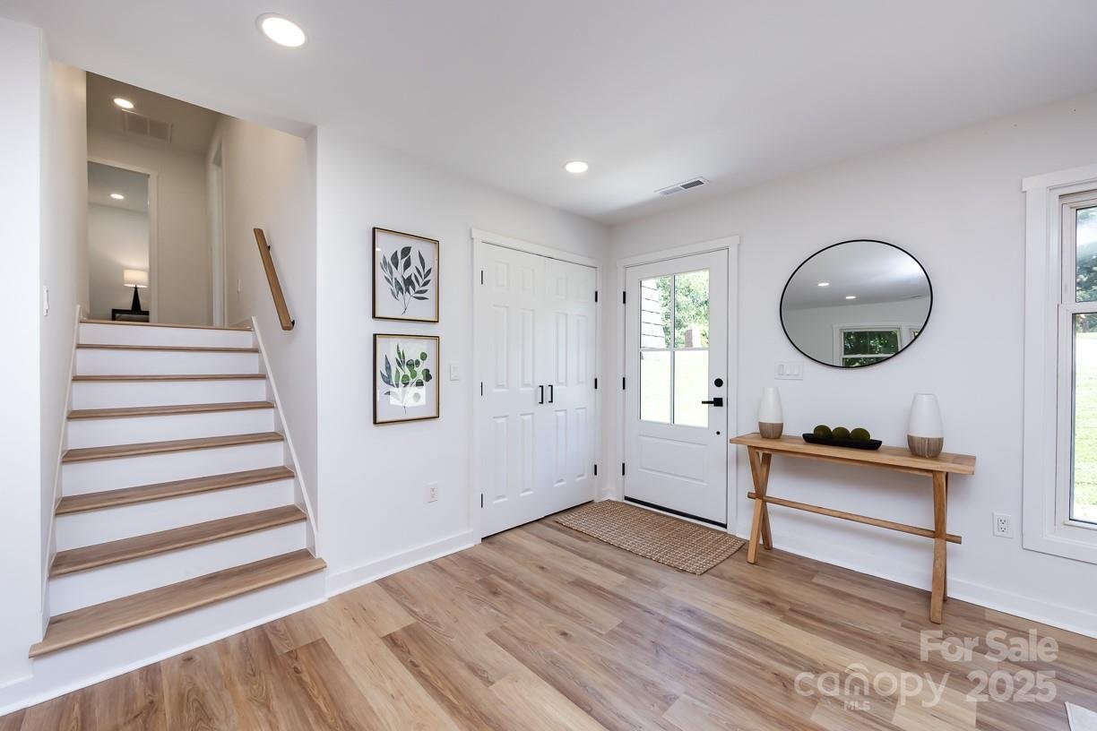 Property image 5 at 301 Dollar Circle, Charlotte, NC 28270