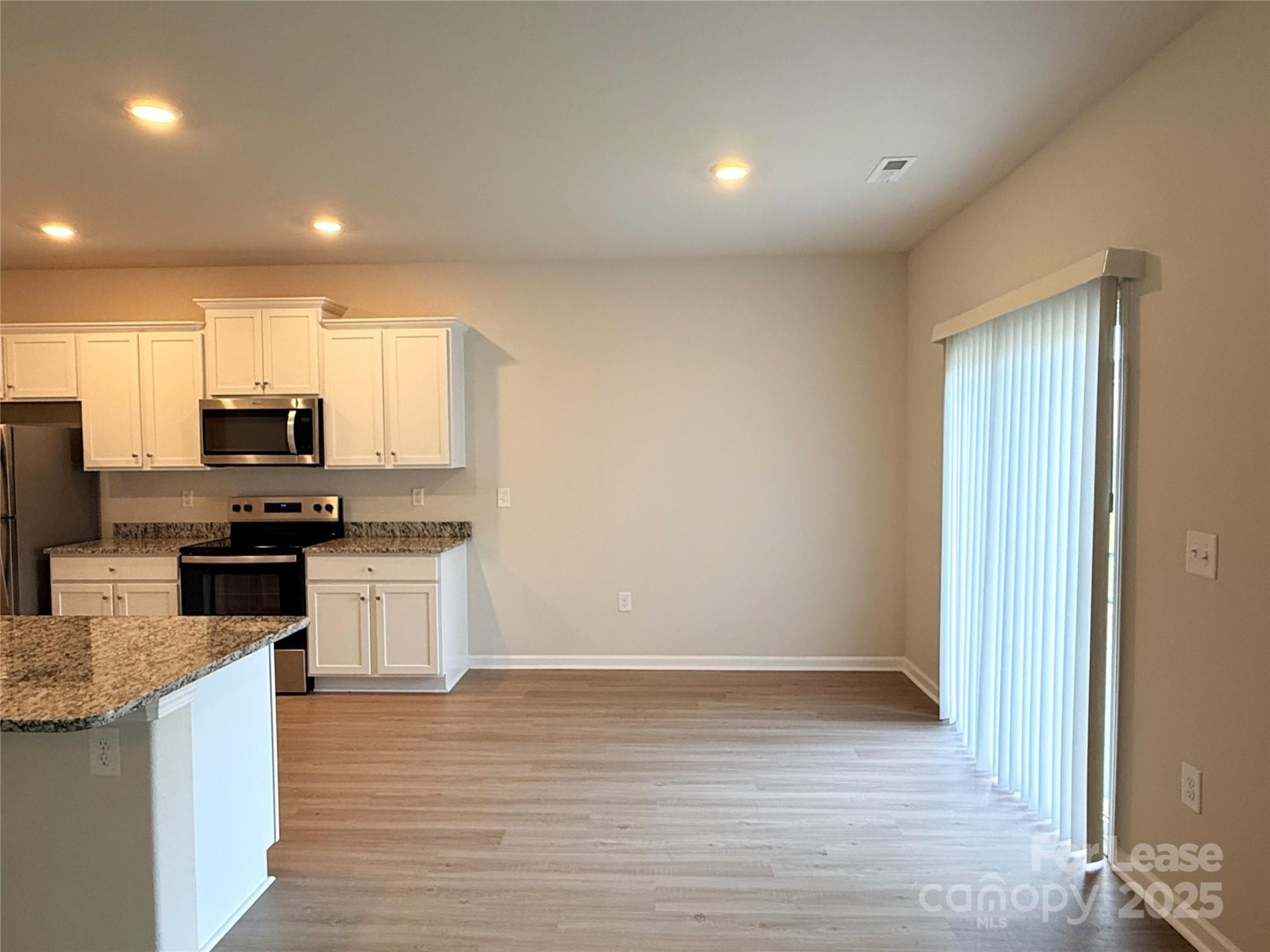 Property image 3 at 2325 Transatlantic Avenue, Charlotte, NC 28215