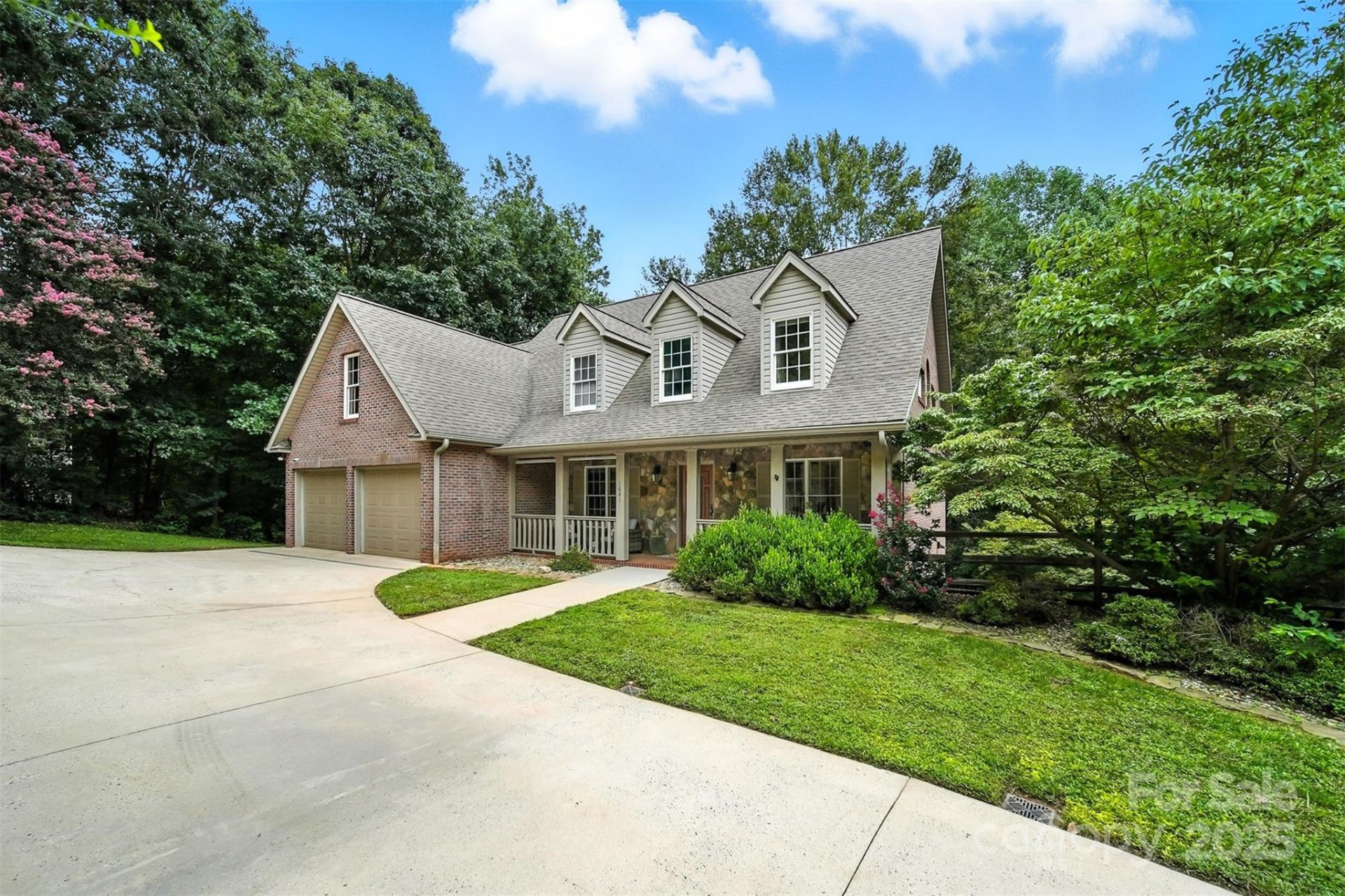 Property at 1641 9th Street Place, Hickory, NC 28602