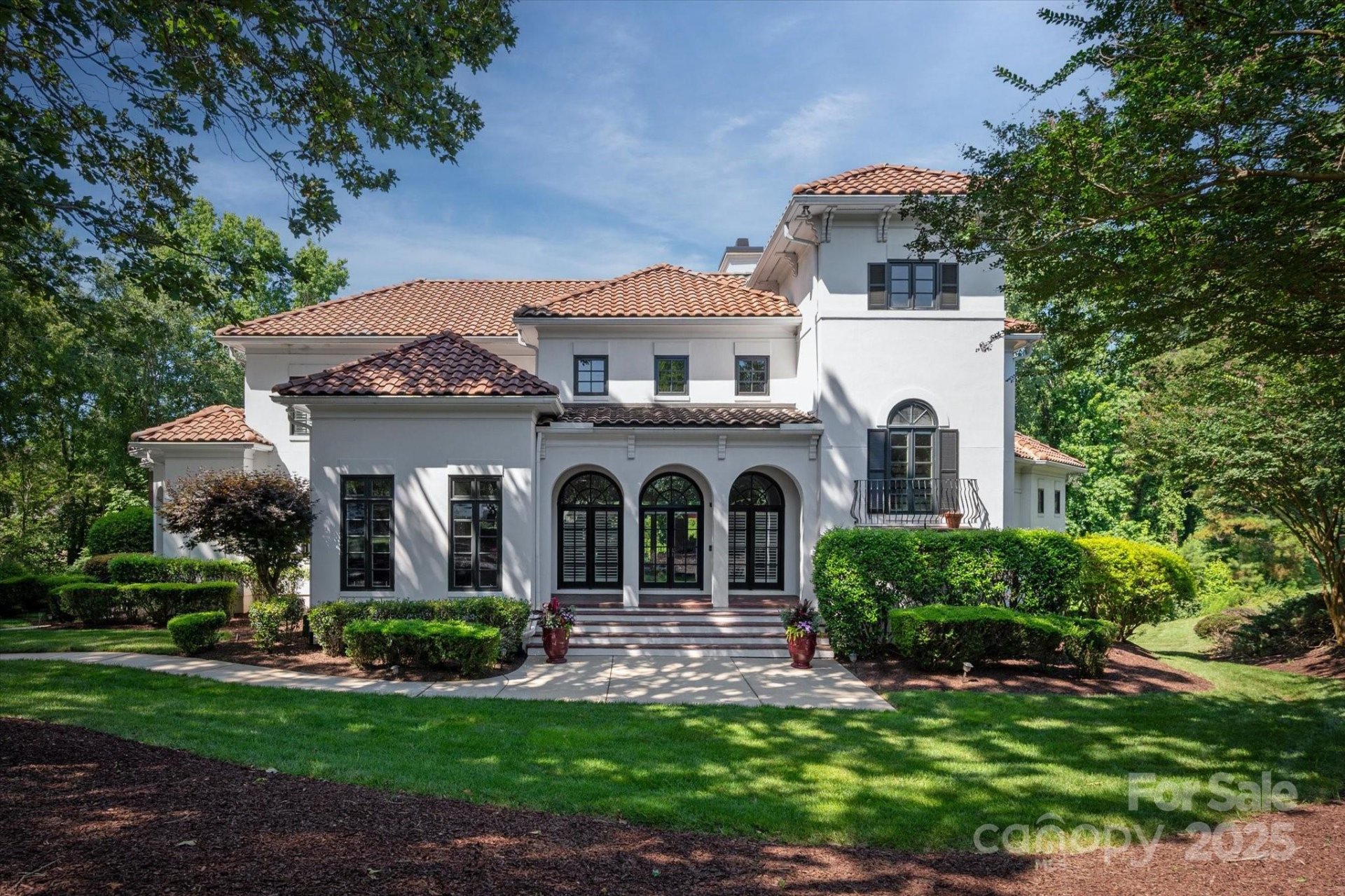 Piper Glen, Charlotte Community