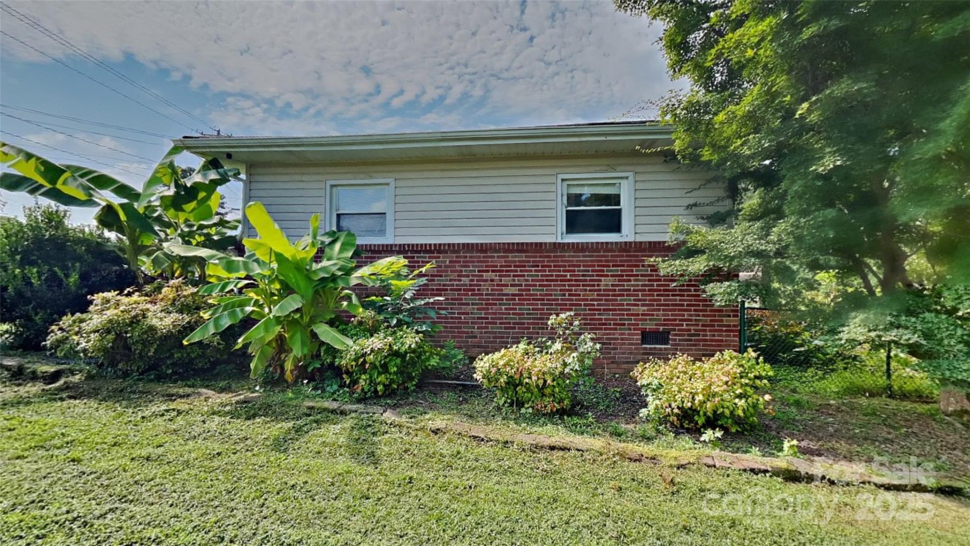 Property image 2 at 1911 Valleydale Road, Charlotte, NC 28214