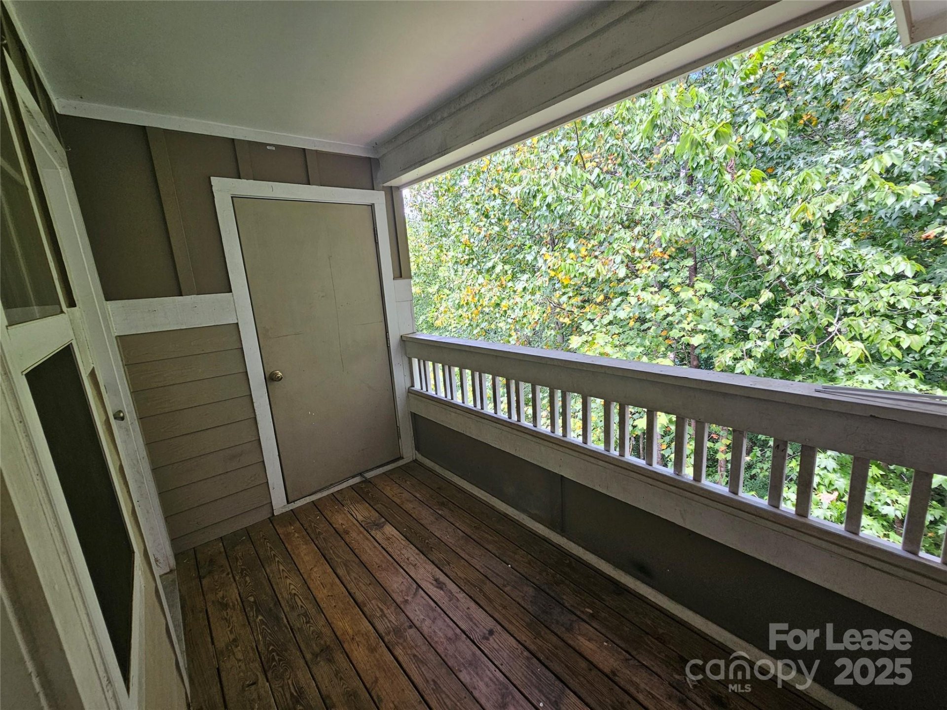 Property image 4 at 9811 Campus Walk Lane, Charlotte, NC 28262