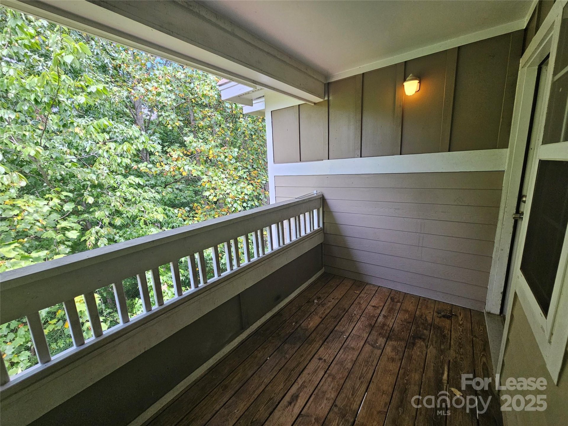 Property image 5 at 9811 Campus Walk Lane, Charlotte, NC 28262