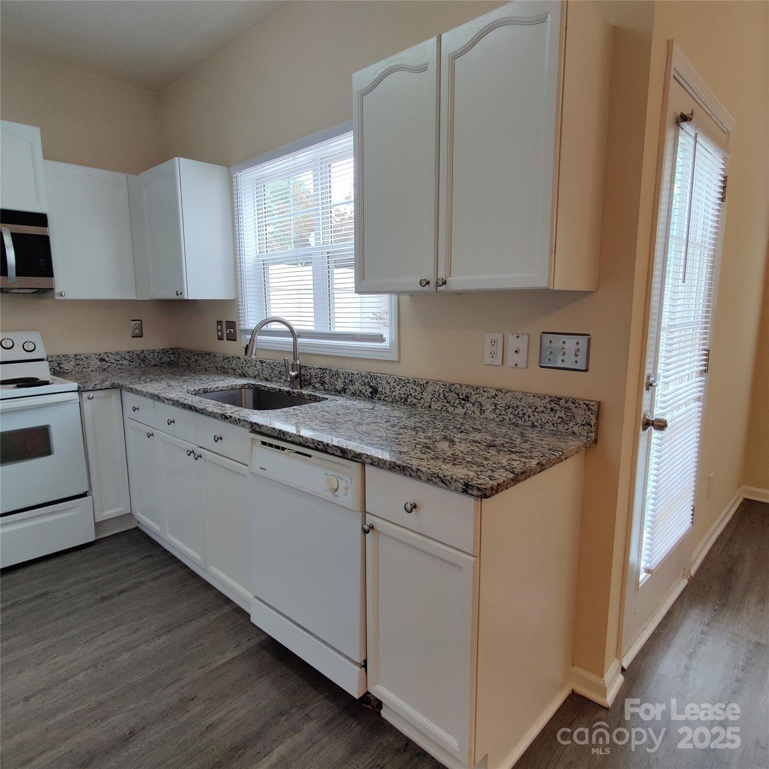 Property image 3 at 5568 Franklin Springs Circle, Charlotte, NC 28217