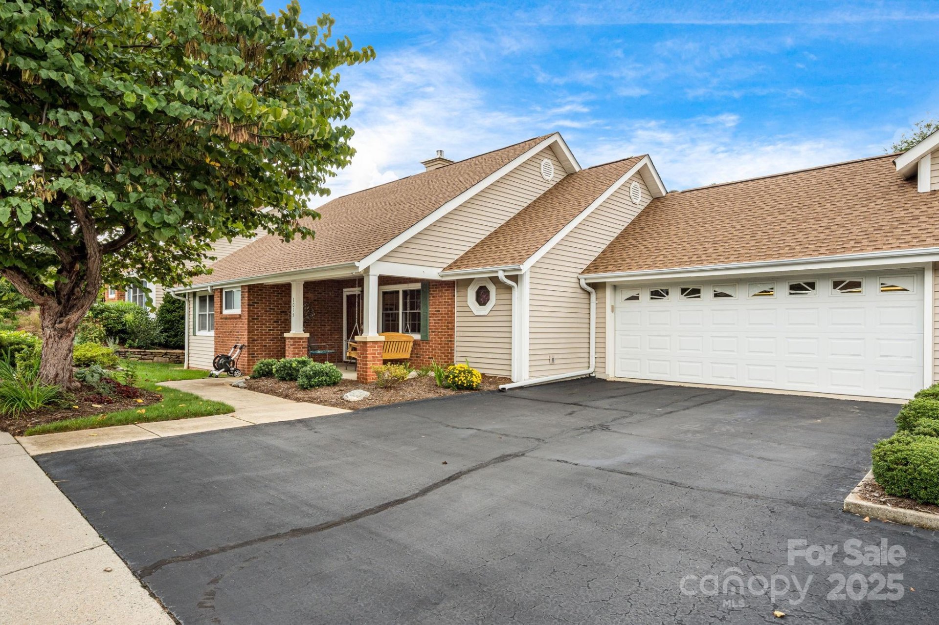 1015 Saddlebrook Drive