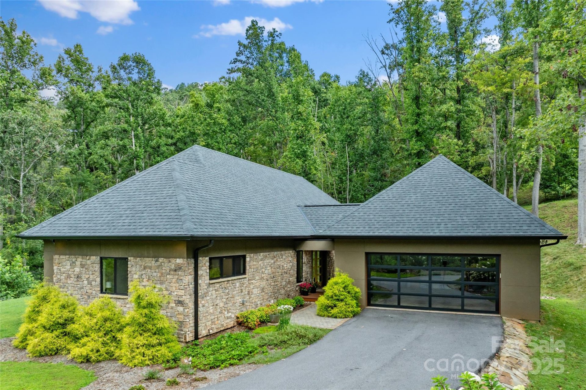 Property image 2 at 14 Starling Pass, Asheville, NC 28804