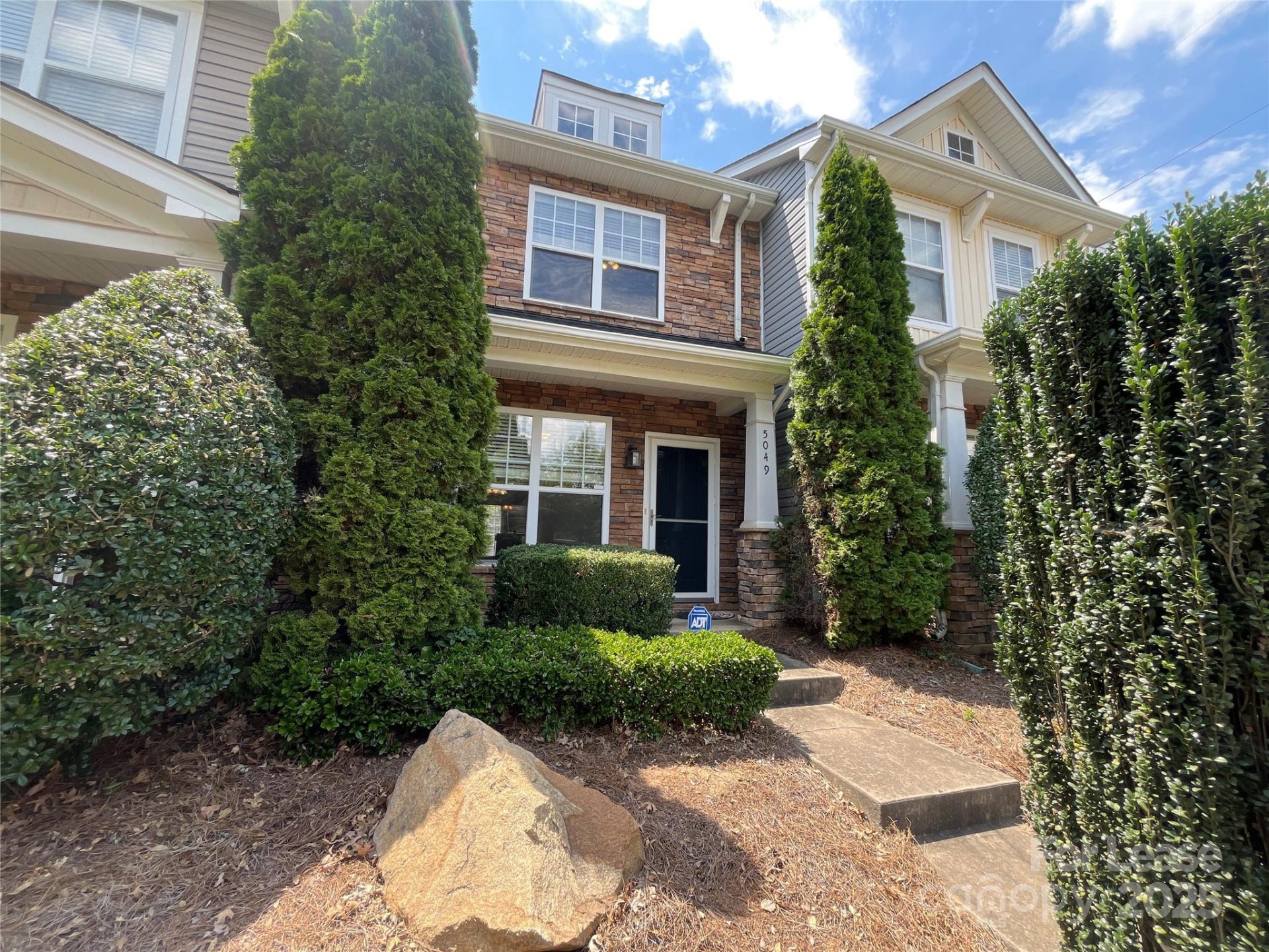 Property image 3 at 5049 Prosperity Church Road, Charlotte, NC 28269