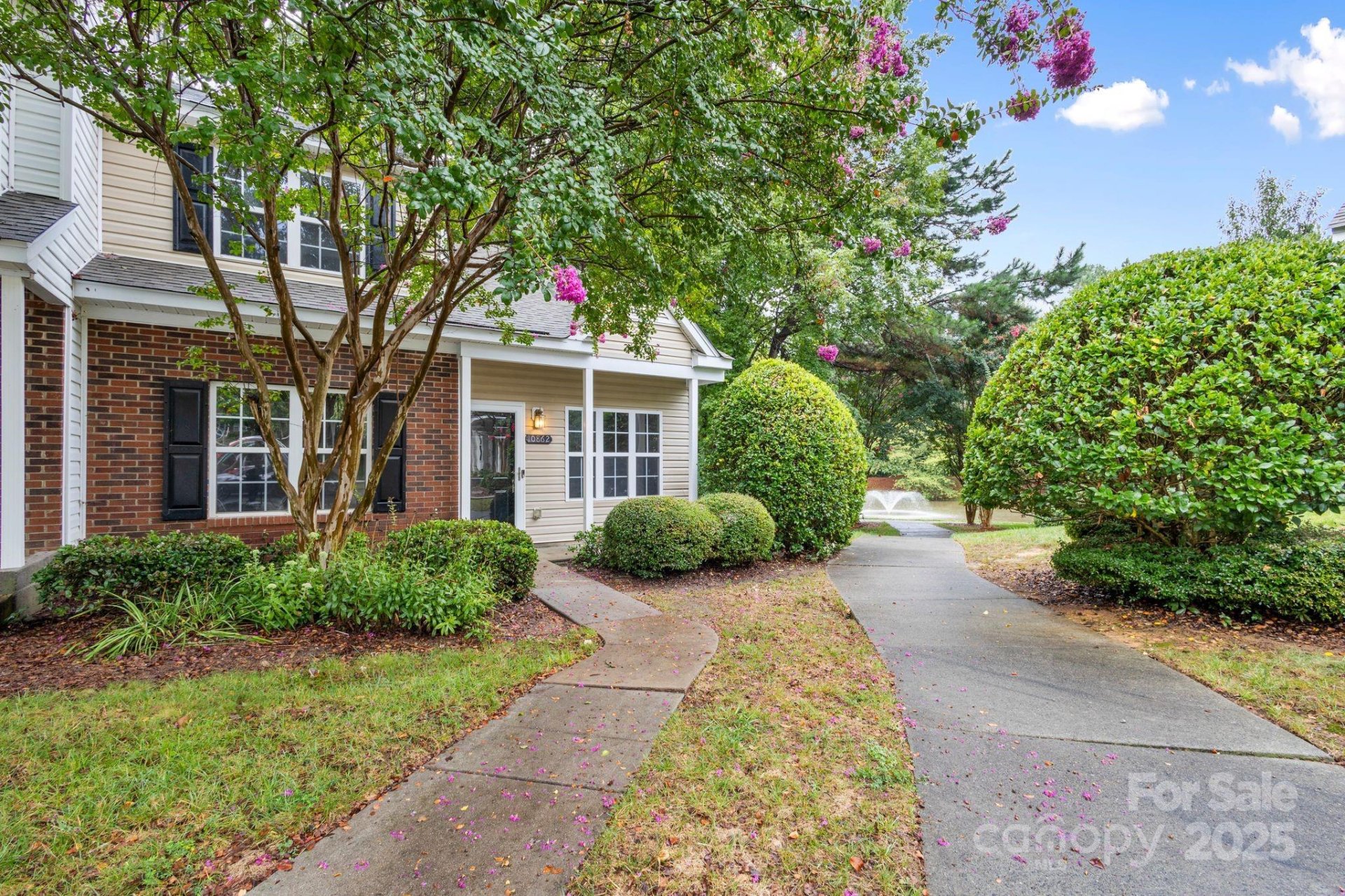 Property image 2 at 10862 Holly Ridge Boulevard, Charlotte, NC 28216