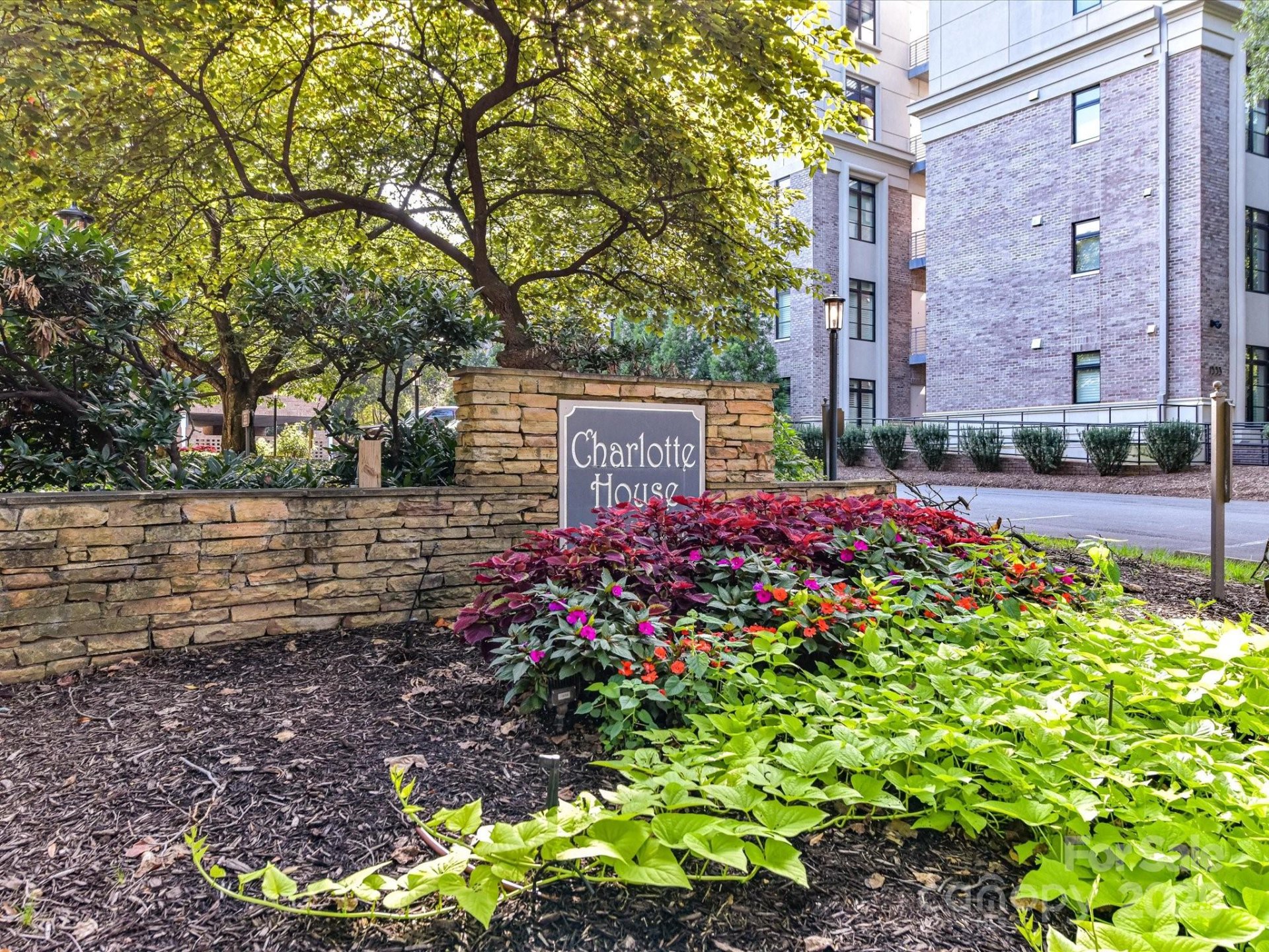 Property image 2 at 1323 Queens Road, Charlotte, NC 28207
