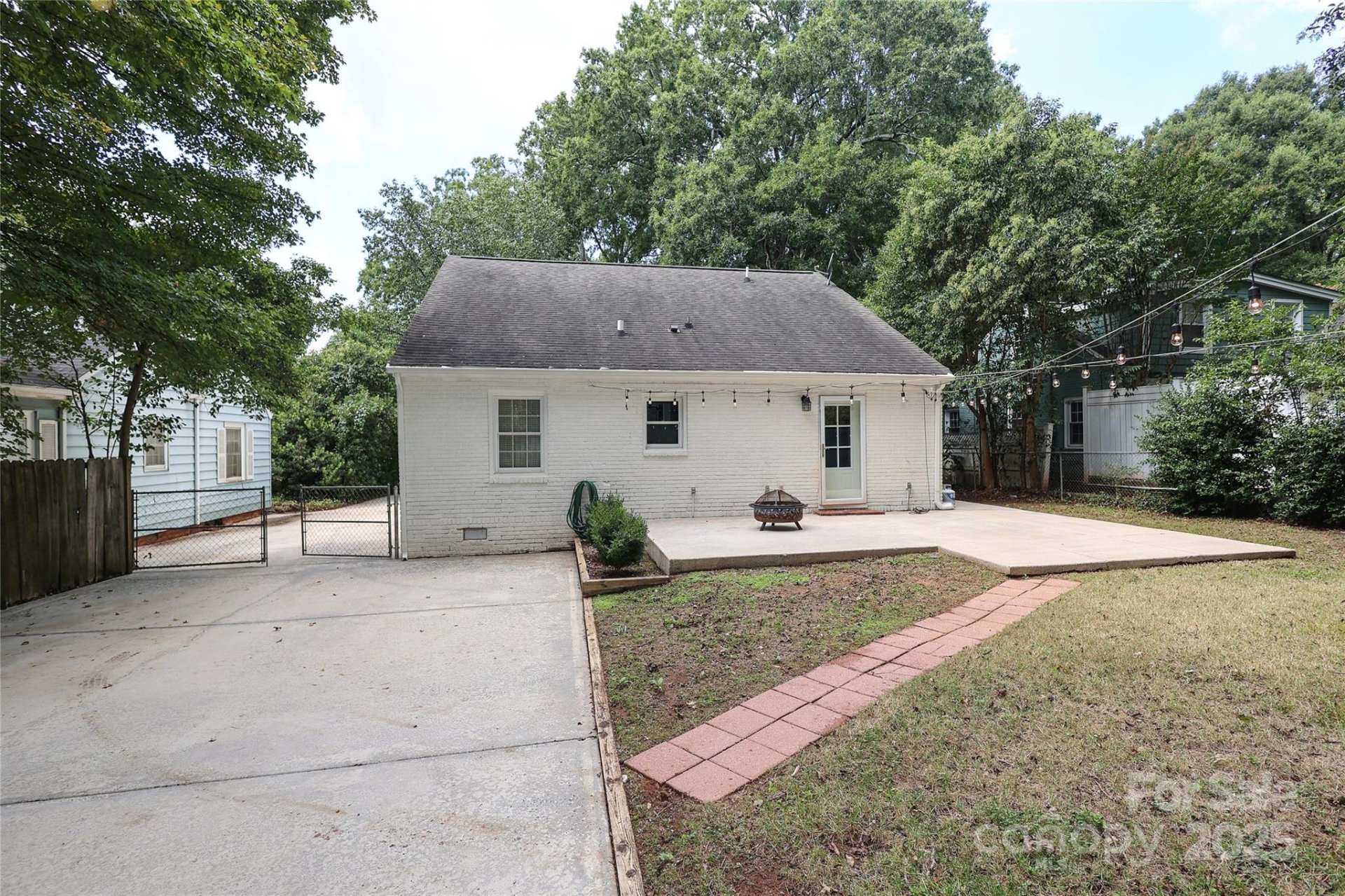 Property image 5 at 1422 Morningside Drive, Charlotte, NC 28205