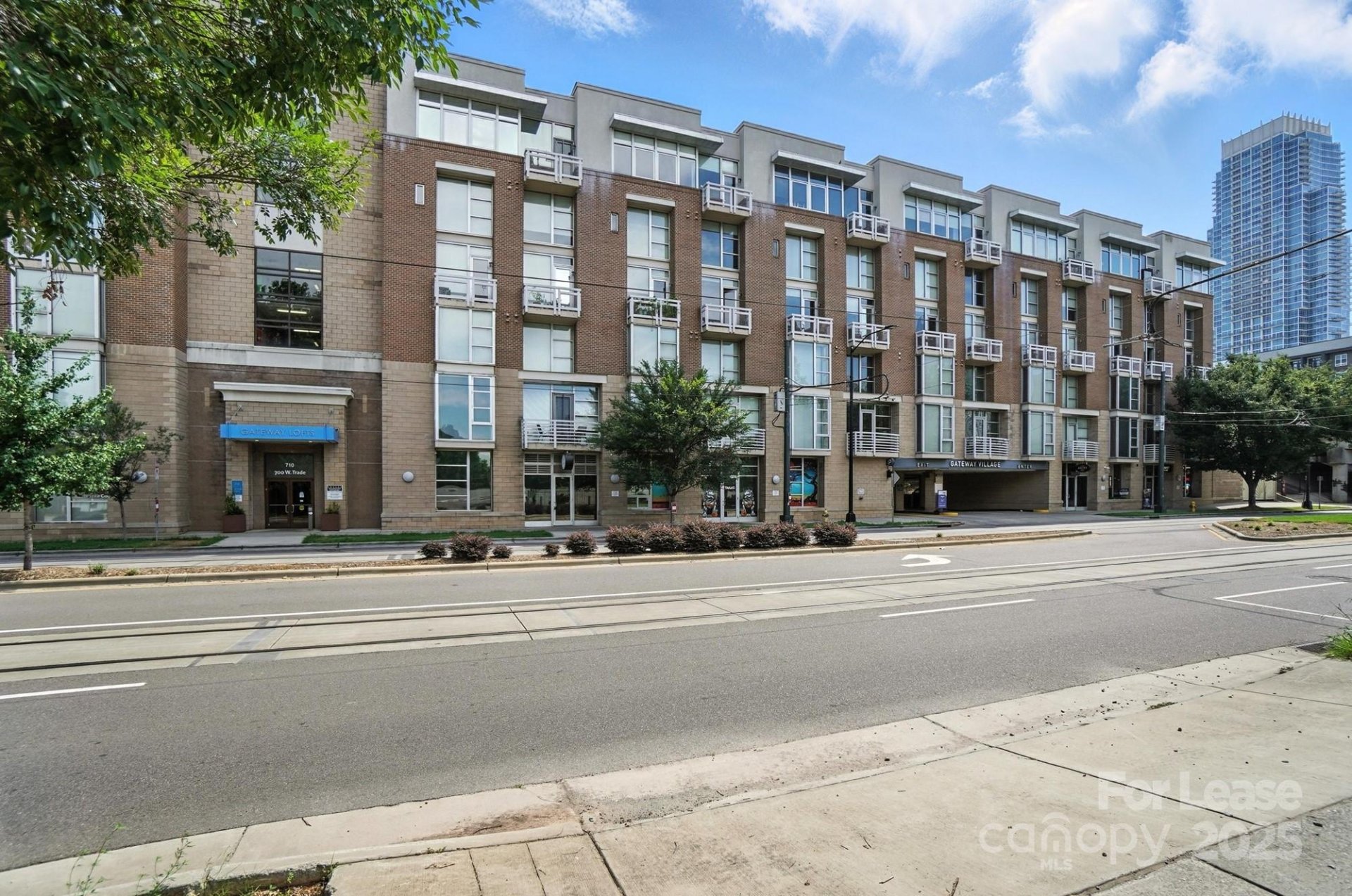 718 W Trade Street