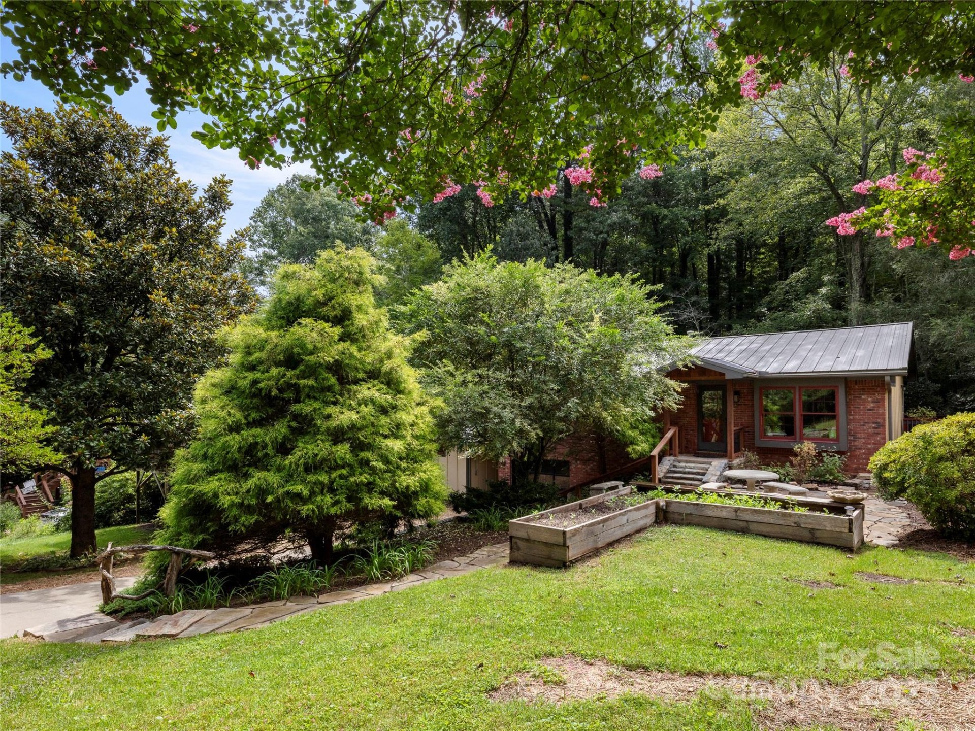 Property image 2 at 36 Auburndale Drive, Asheville, NC 28806