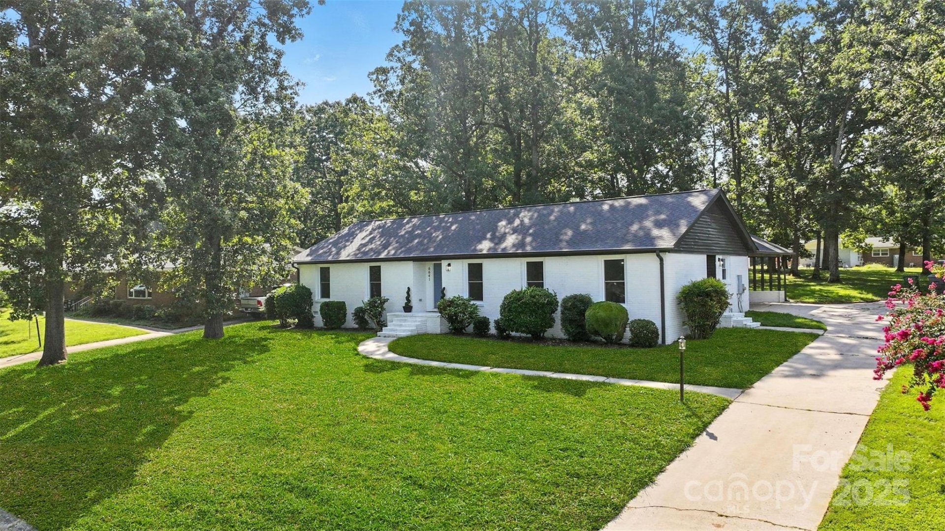 Property image 1 at 6641 Pawnee Drive, Charlotte, NC 28214