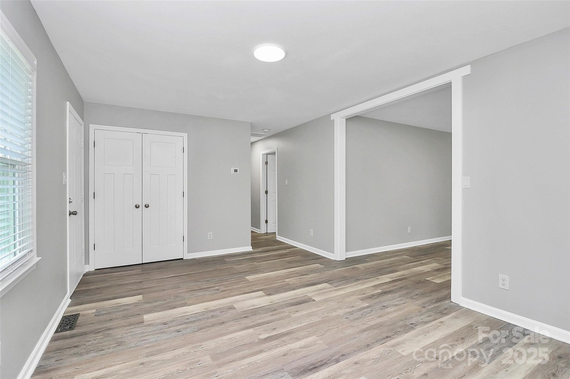 Property image 3 at 723 Edgegreen Drive, Charlotte, NC 28217