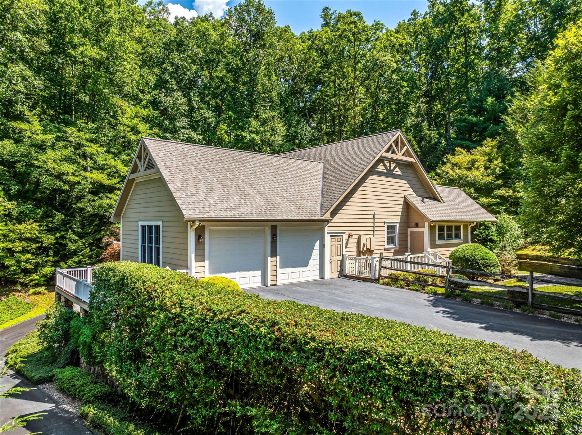 Property image 3 at 220 Amblewood Trail, Hendersonville, NC 28739