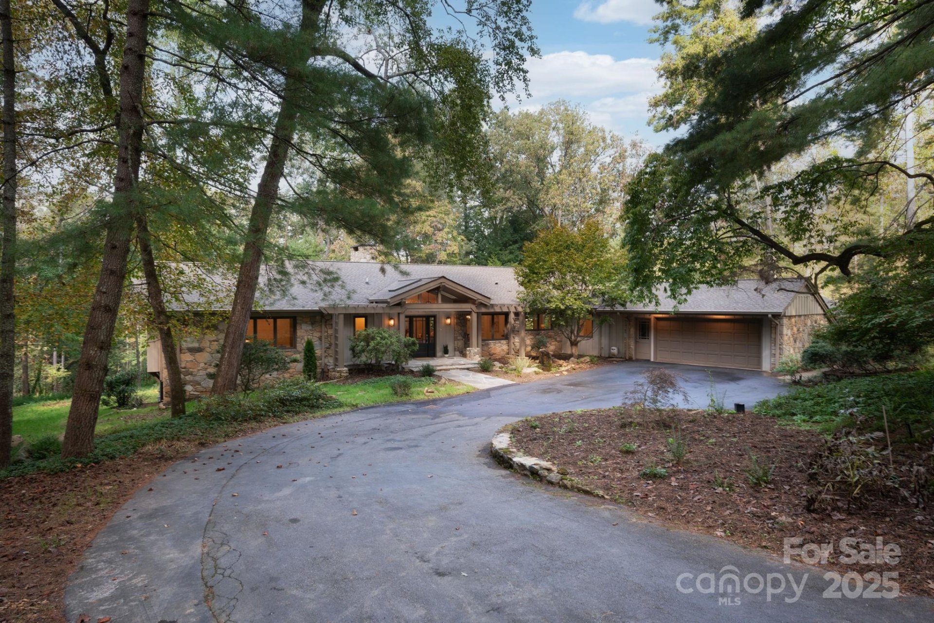 Property at 5 Holly Hill Road, Asheville, NC 28803