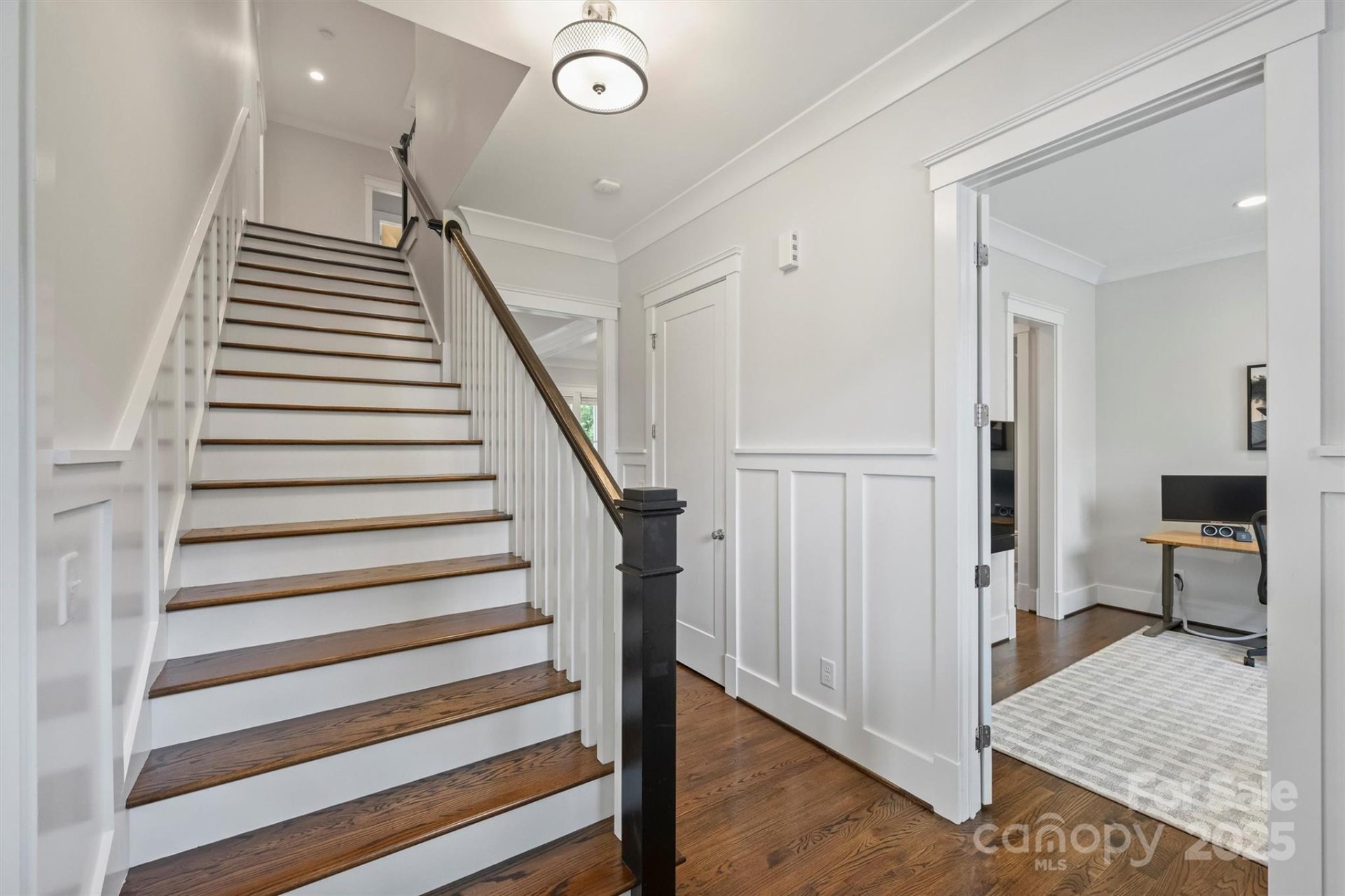 Property image 3 at 608 Melbourne Court, Charlotte, NC 28209
