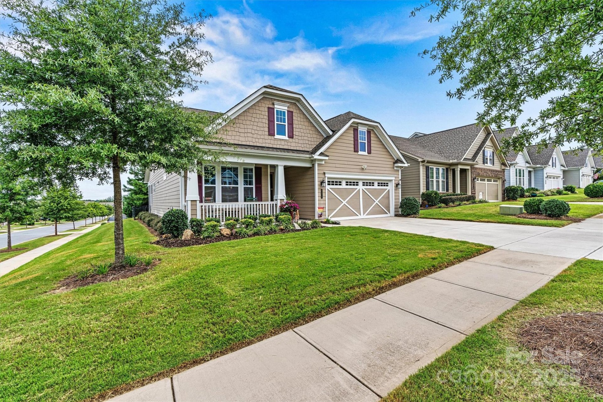 Property image 2 at 8218 Festival Way, Charlotte, NC 28215