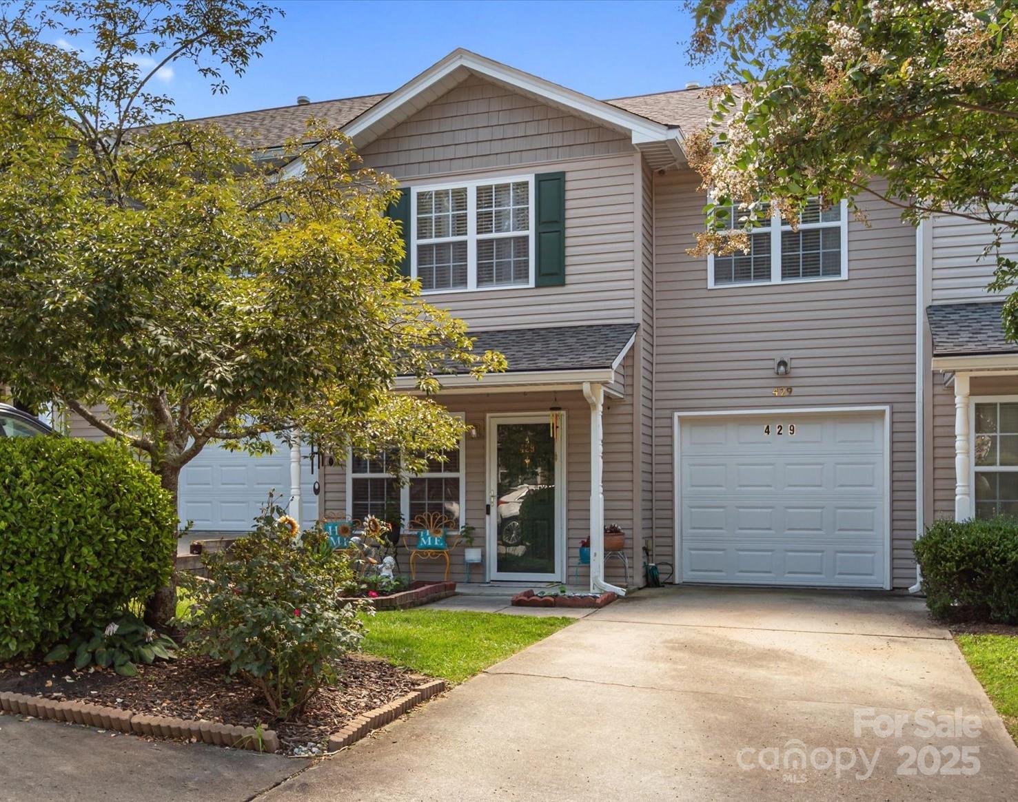 429 Wiltshire Circle
