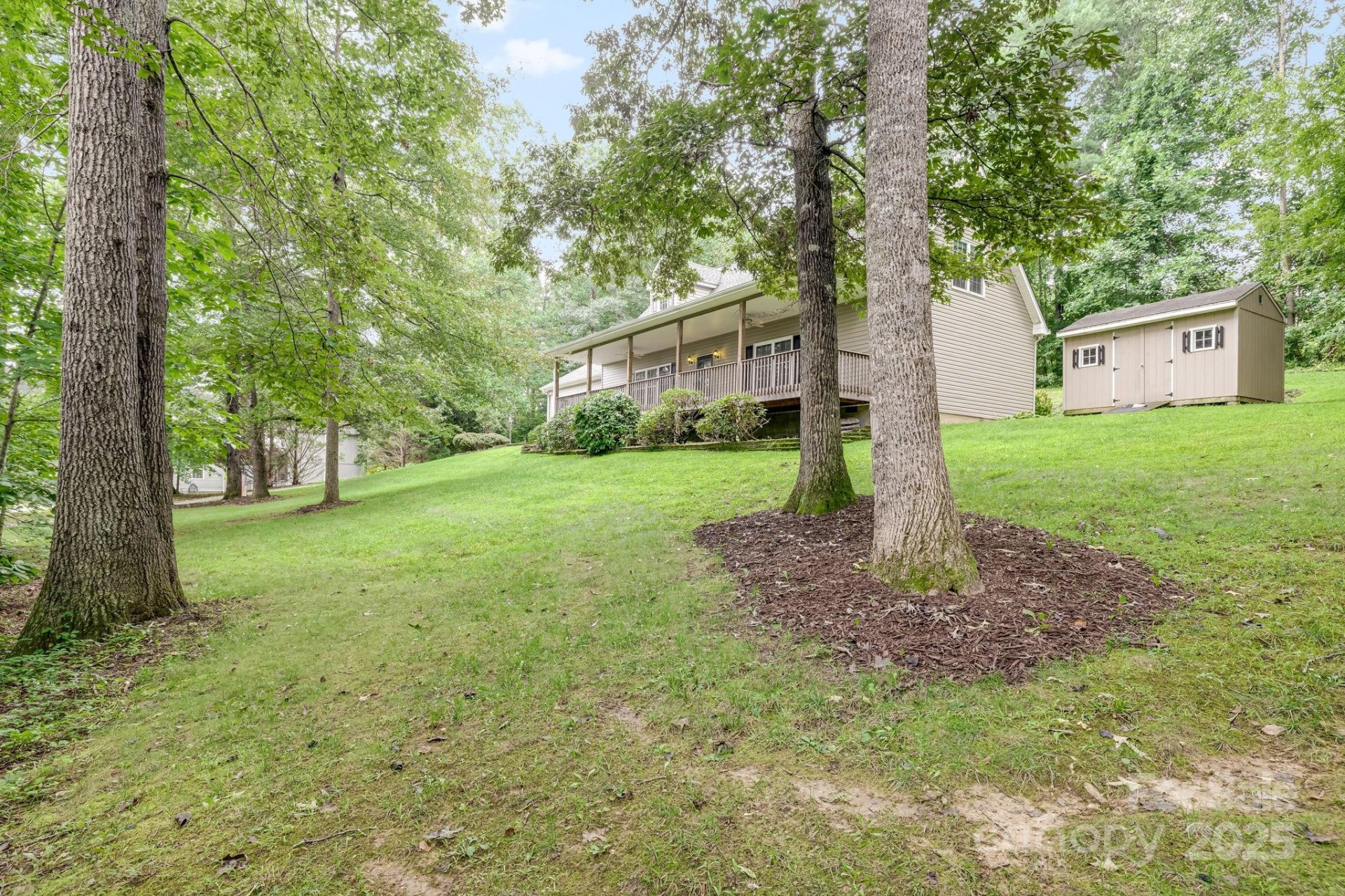 Pottery Terrace, Flat Rock Community