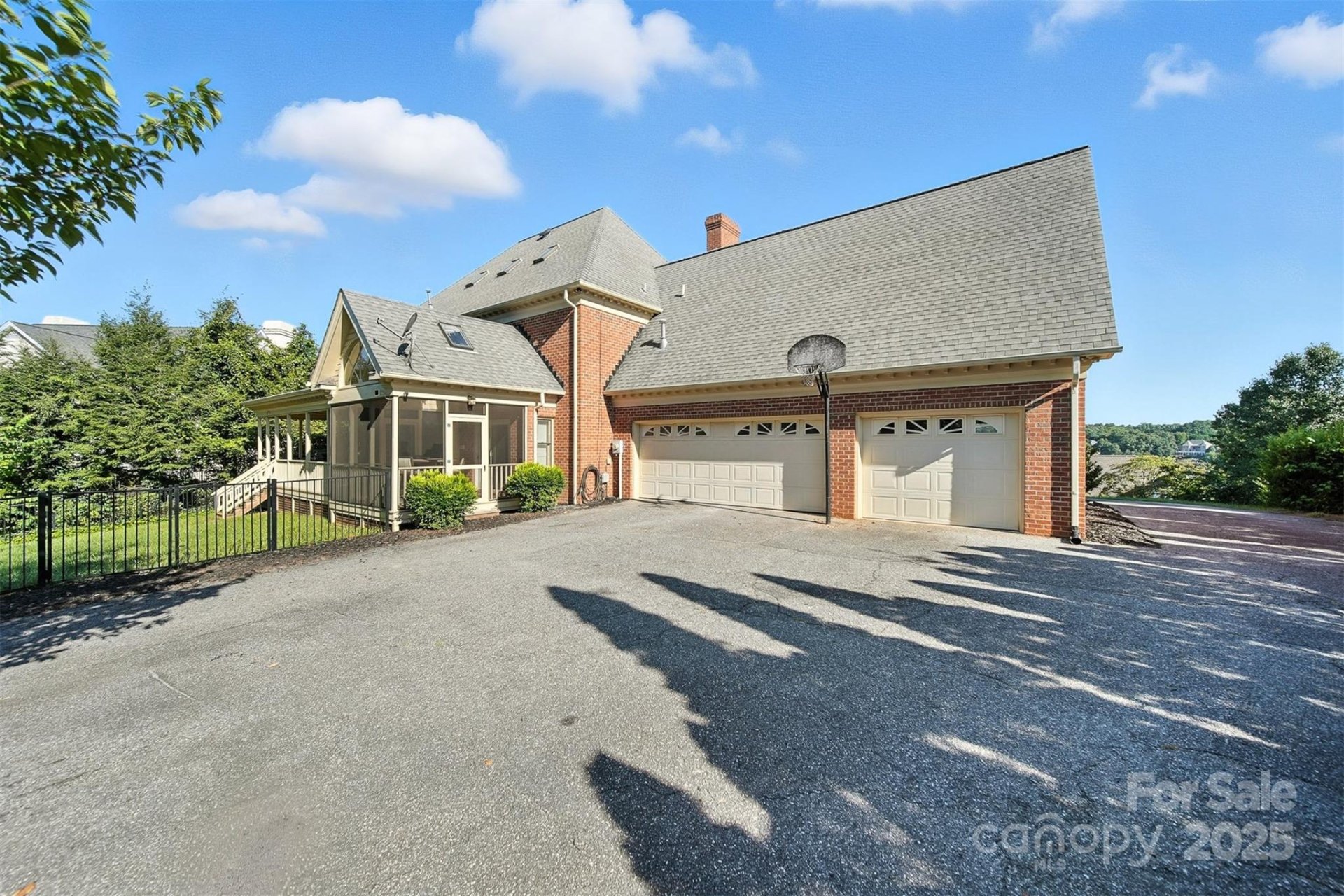 Property image 3 at 475 44th Drive, Hickory, NC 28601