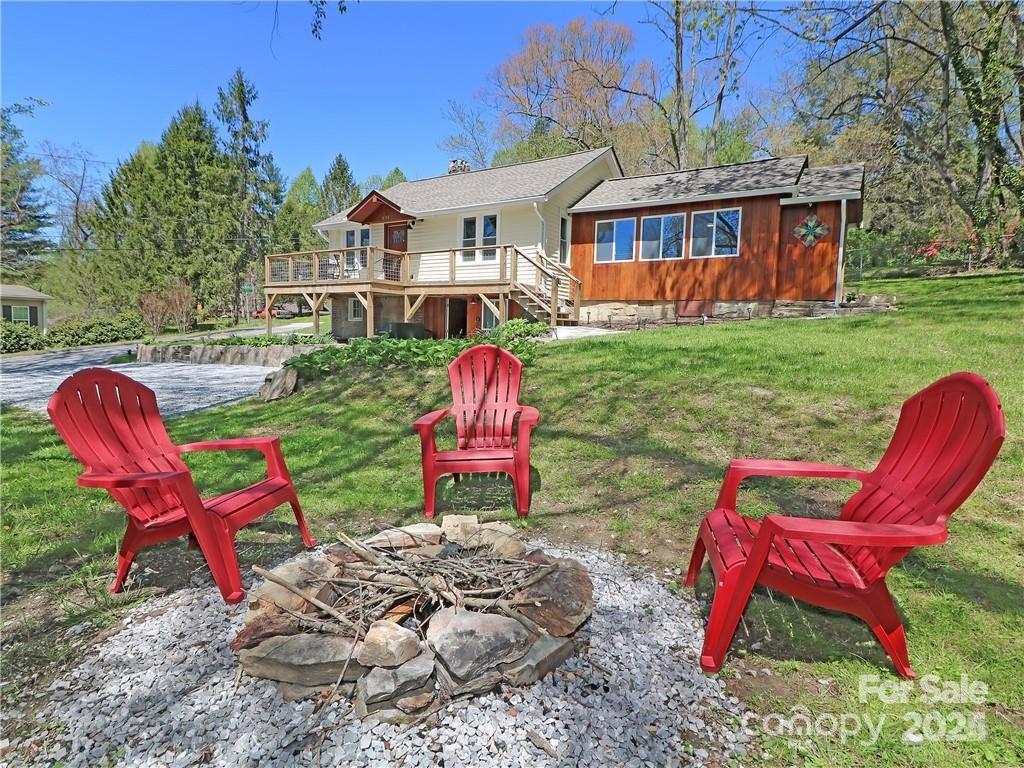 Property at 811 Miami Terrace, Hendersonville, NC 28791