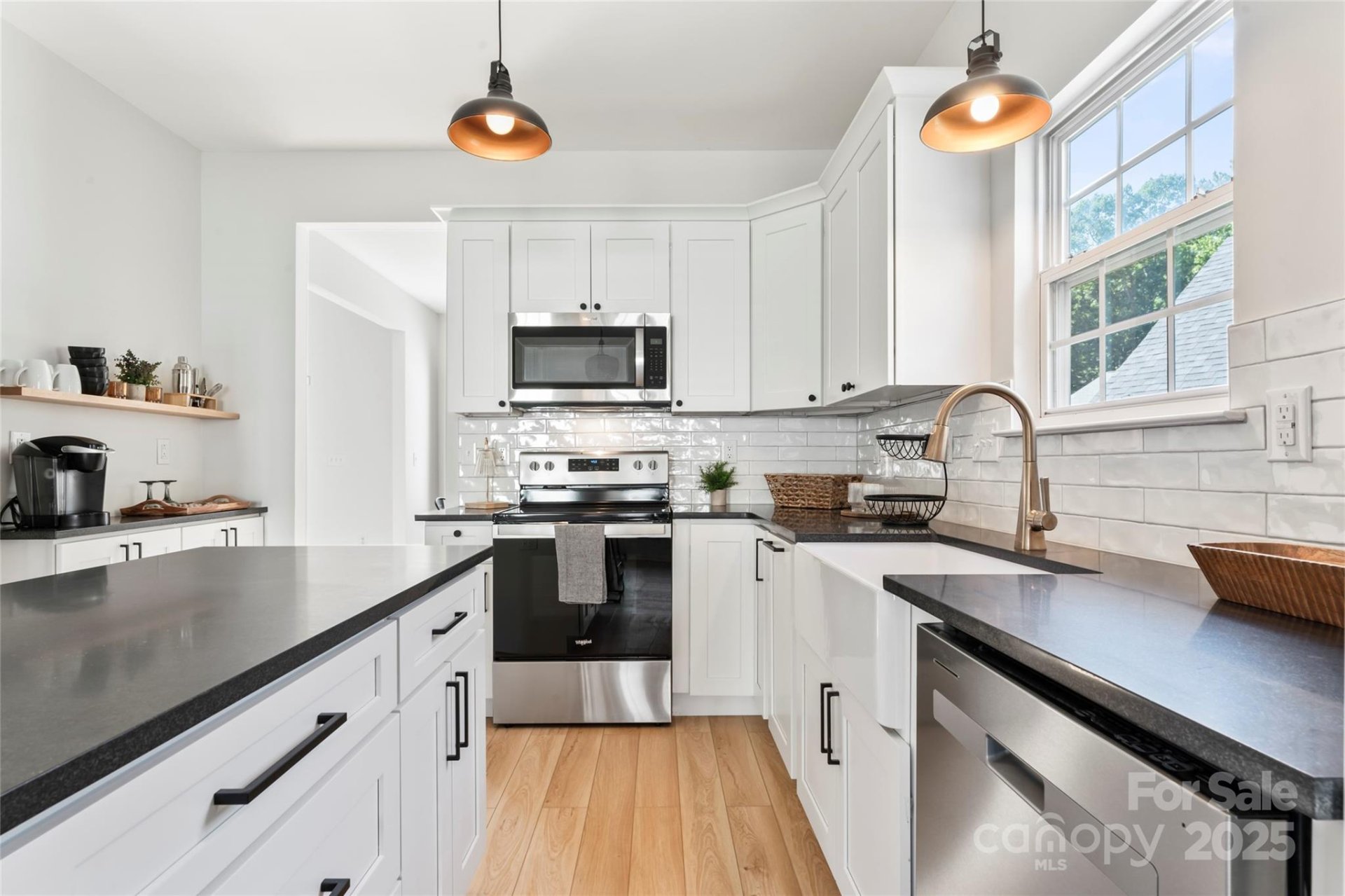 Property image 1 at 1836 Danny Court, Matthews, NC 28105