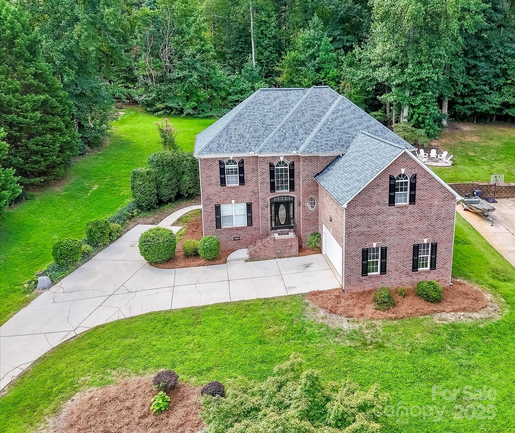 Grand Bay, Mooresville Community