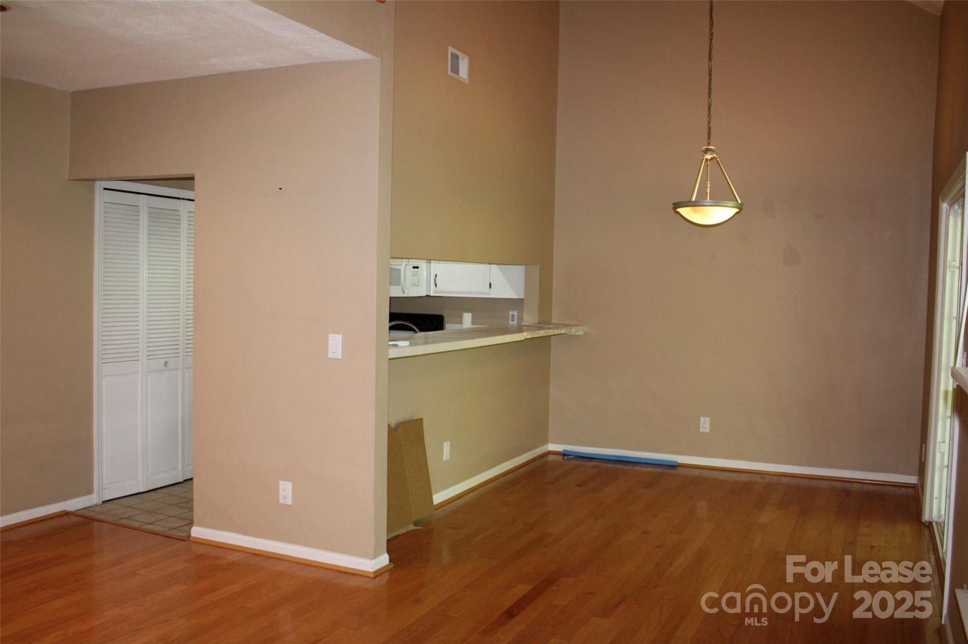 Property image 3 at 19827 Henderson Road, Cornelius, NC 28031