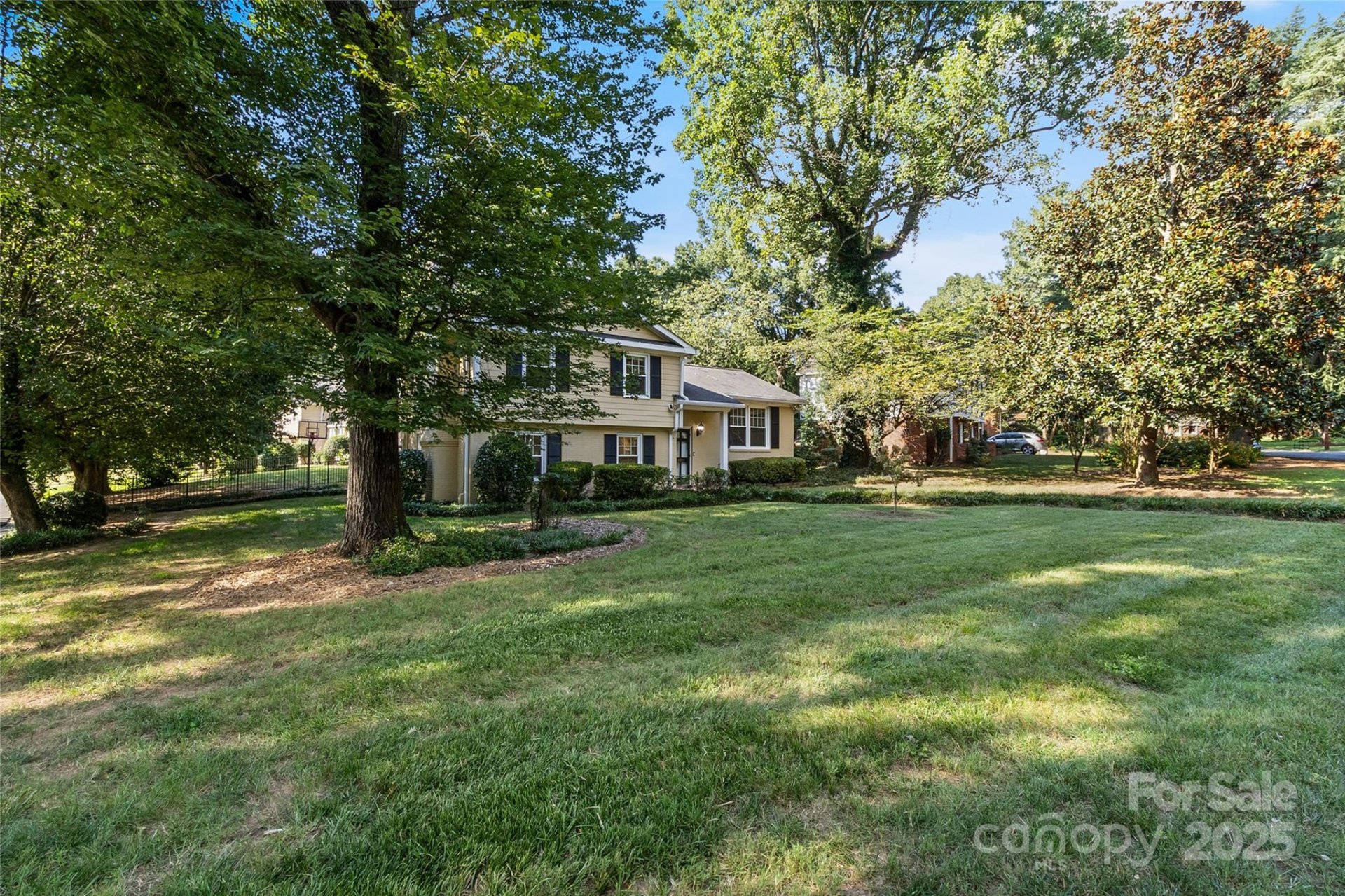 Property image 2 at 3928 Glenfall Avenue, Charlotte, NC 28210