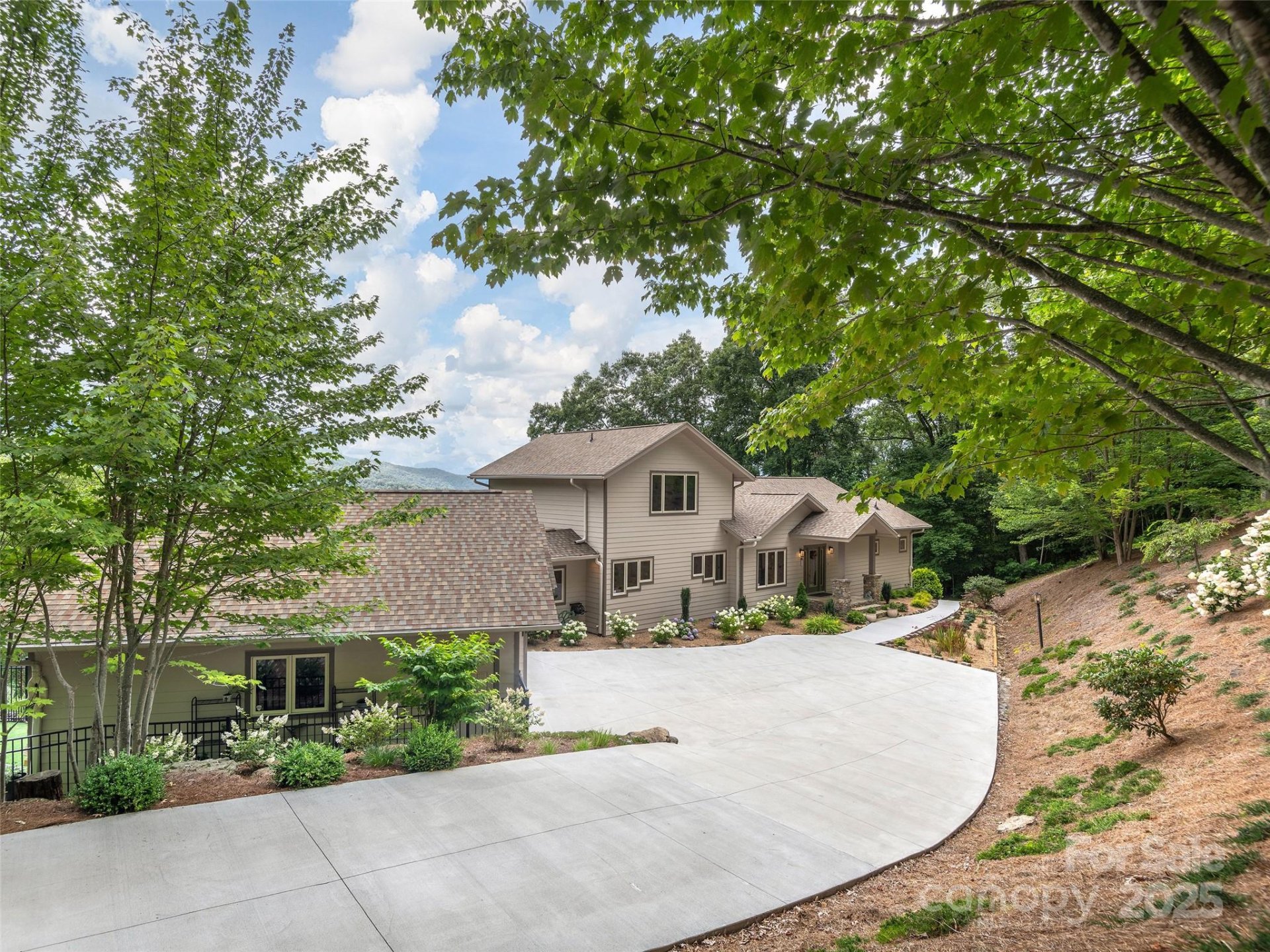Property image 2 at 37 Enclave Drive, Waynesville, NC 28786