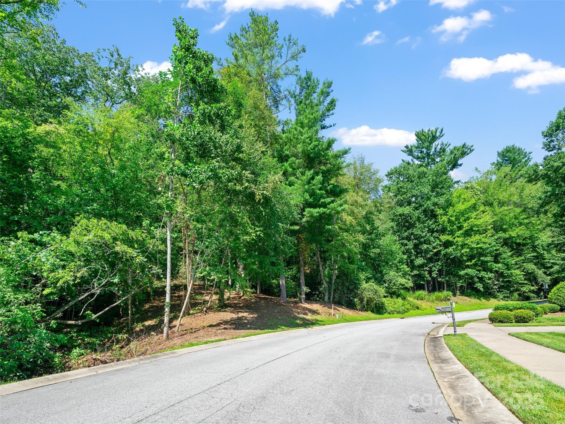 Property image 5 at 99999 Mistletoe Trail, Hendersonville, NC 28791