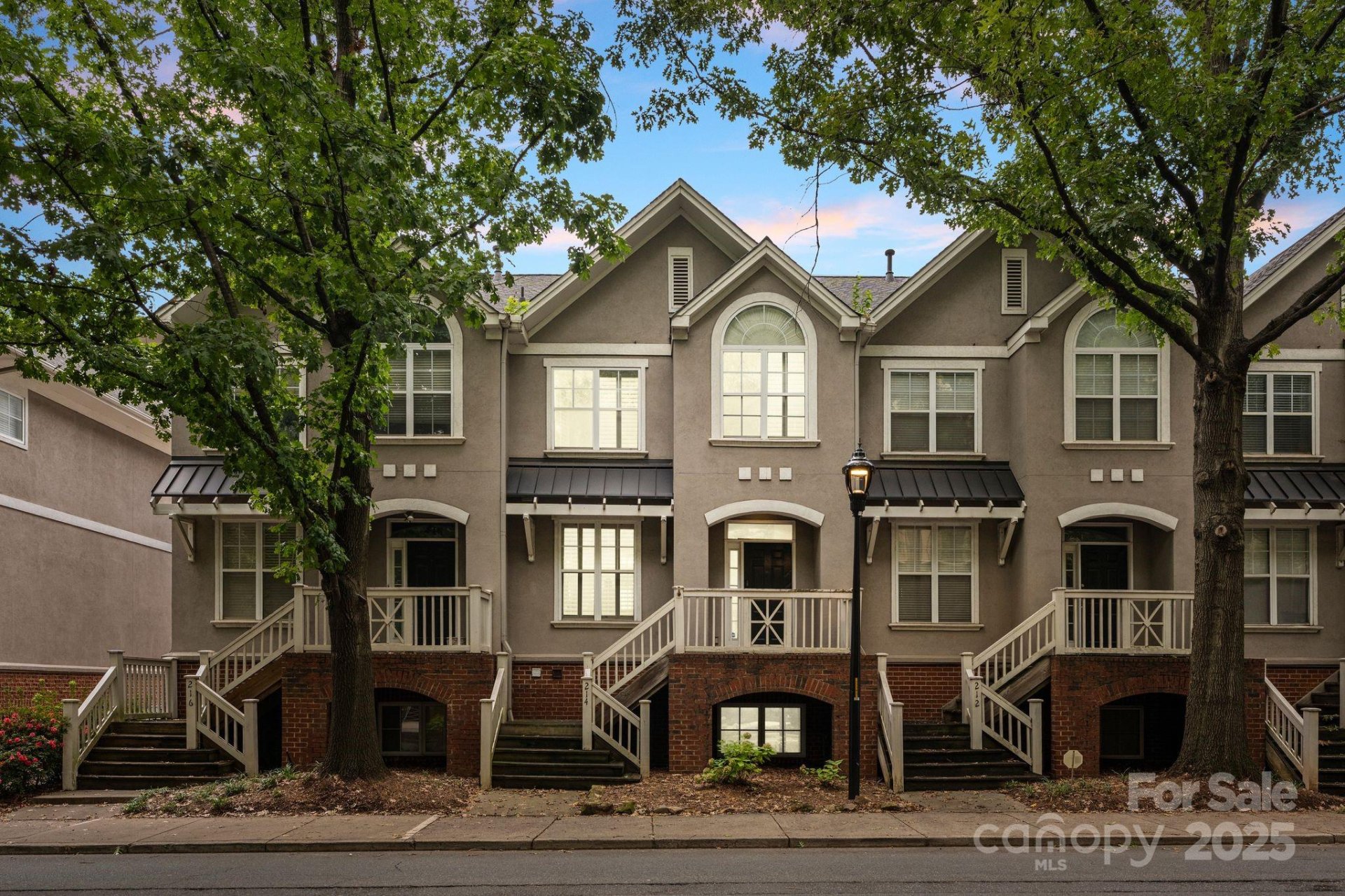 Cedar Mill, Charlotte Community