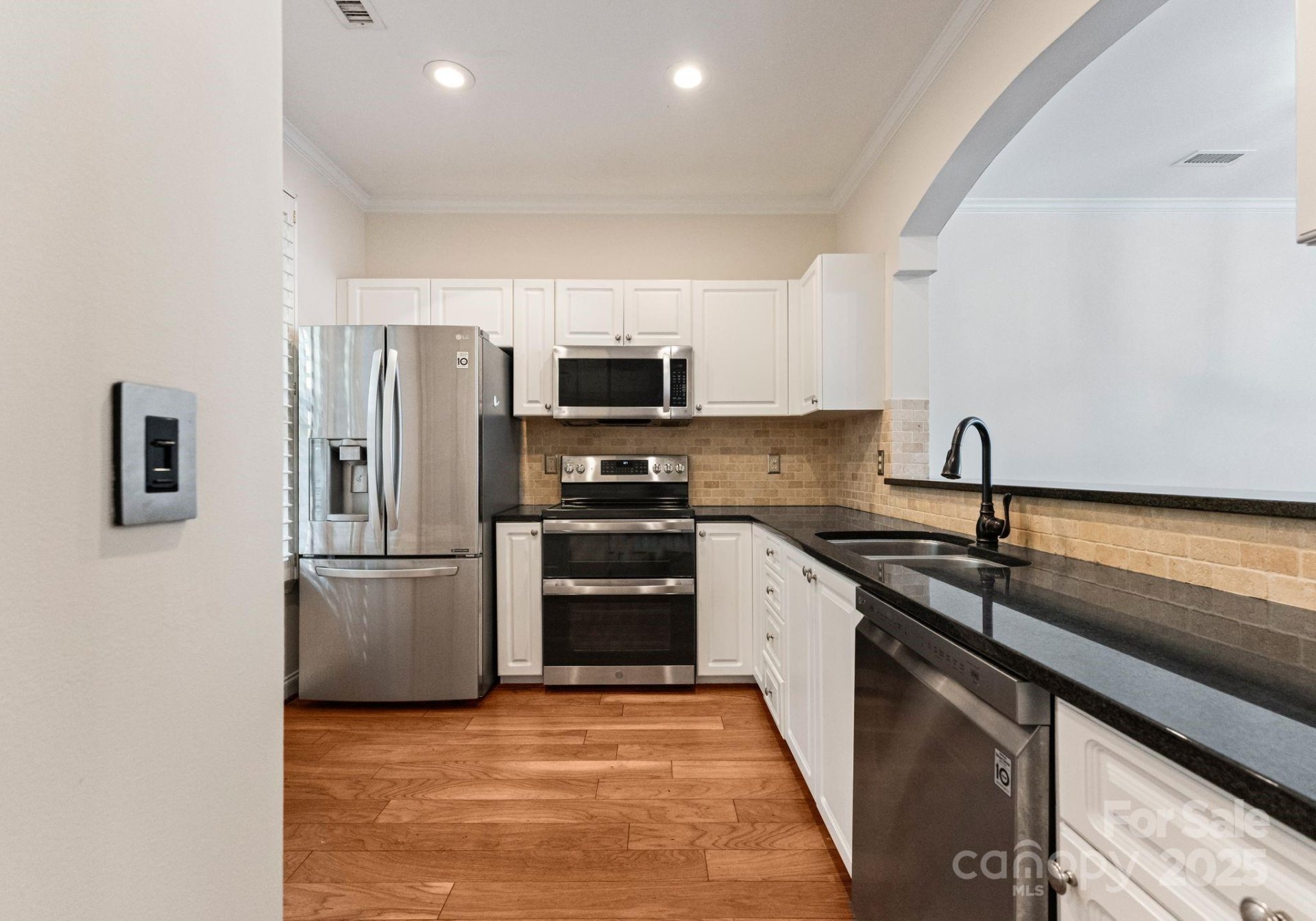 Property image 3 at 214 S Cedar Street, Charlotte, NC 28202