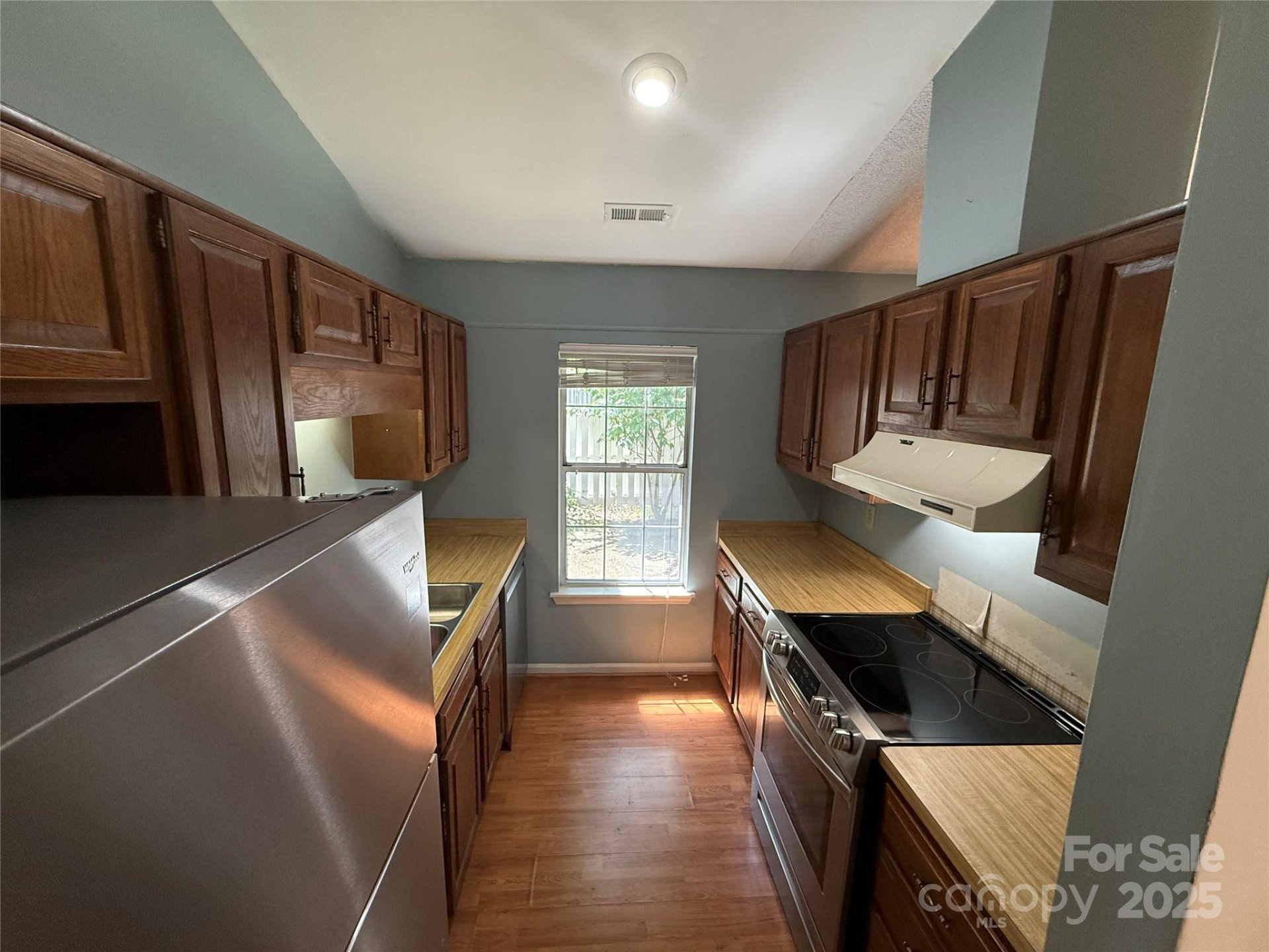 Property image 5 at 2734 Tiergarten Lane, Charlotte, NC 28210