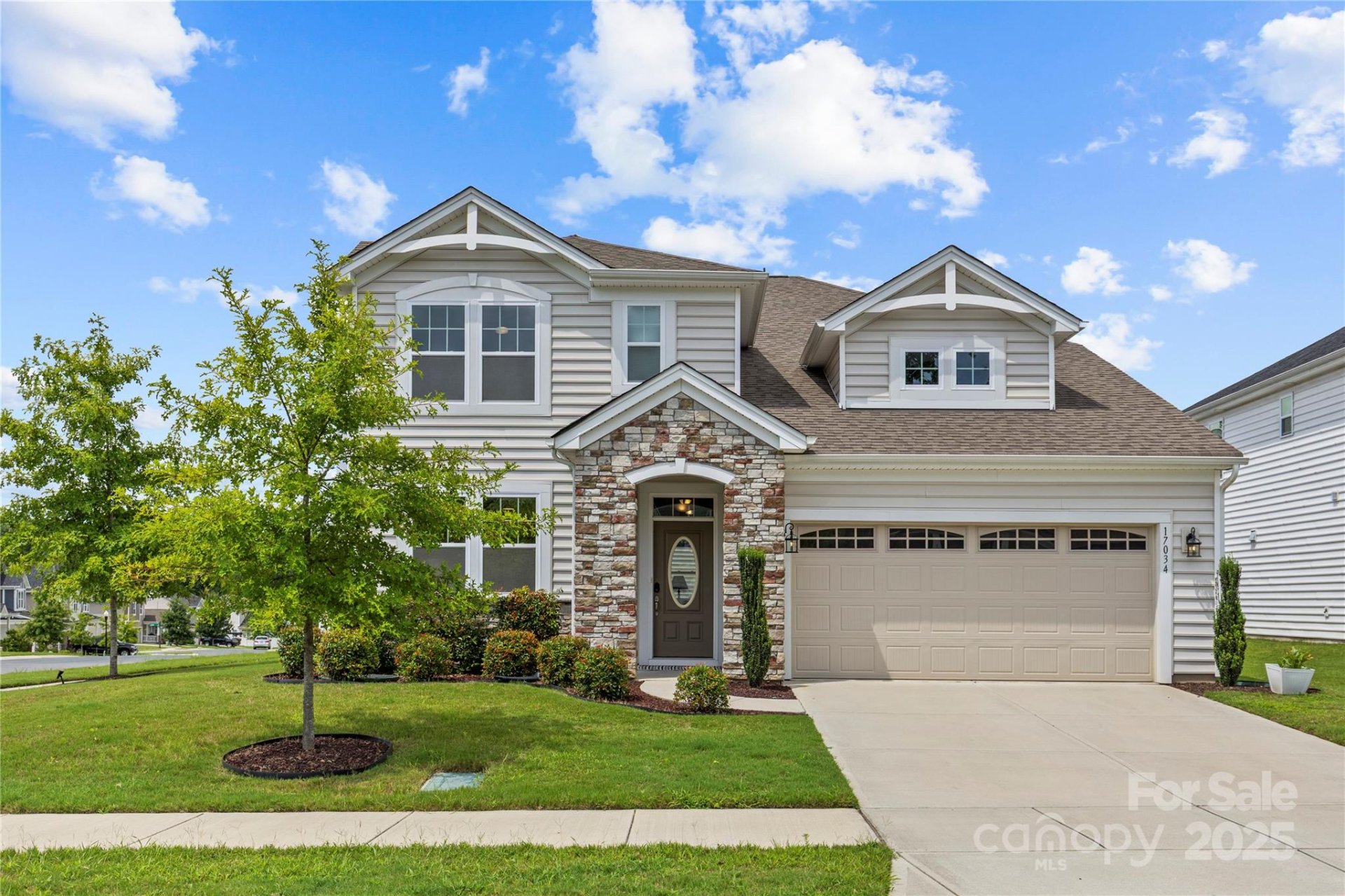 17034 Carolina Pine Row