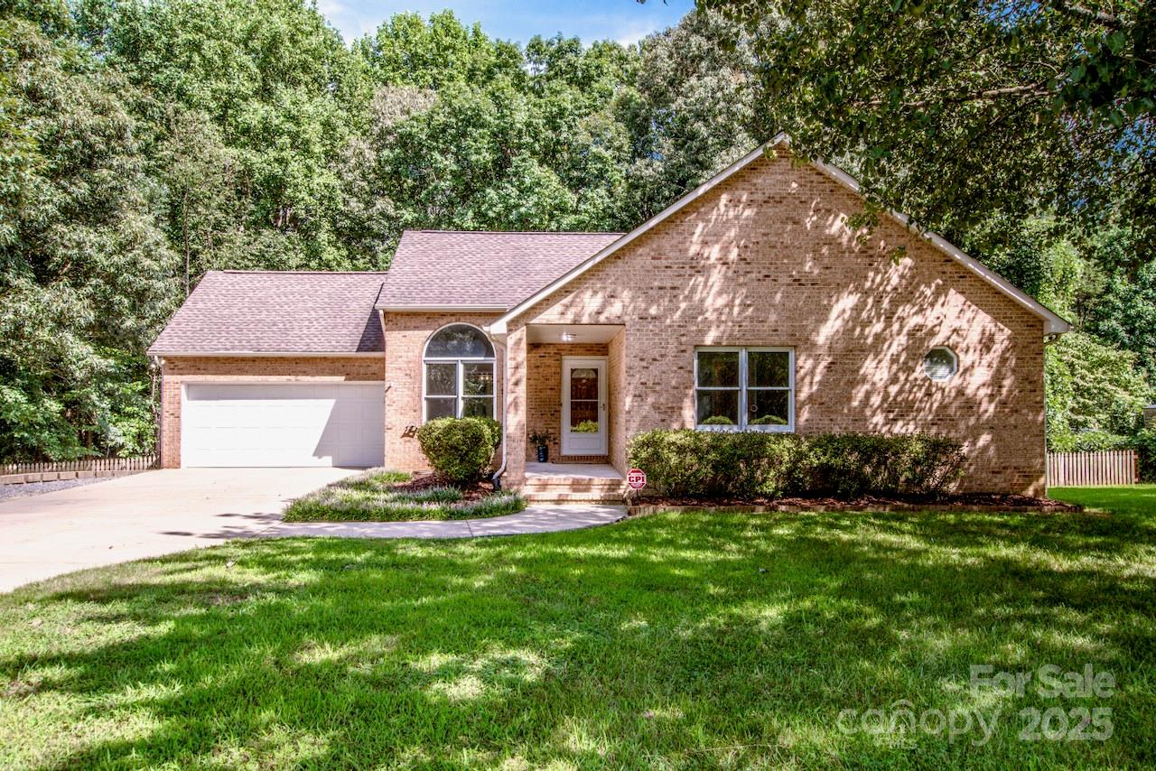 Property at 152 Kingfisher Drive, Mooresville, NC 28117