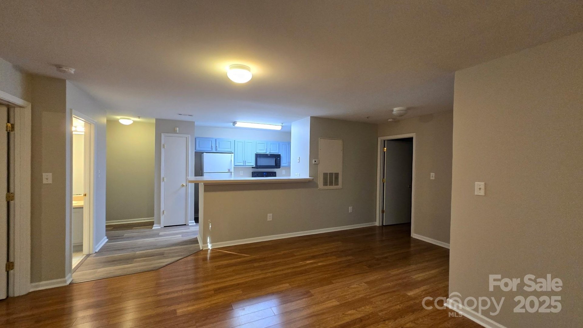 Property image 2 at 9811 Campus Walk Lane, Charlotte, NC 28262