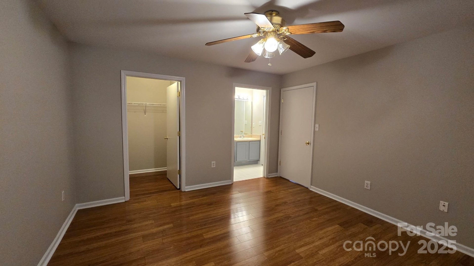Property image 3 at 9811 Campus Walk Lane, Charlotte, NC 28262
